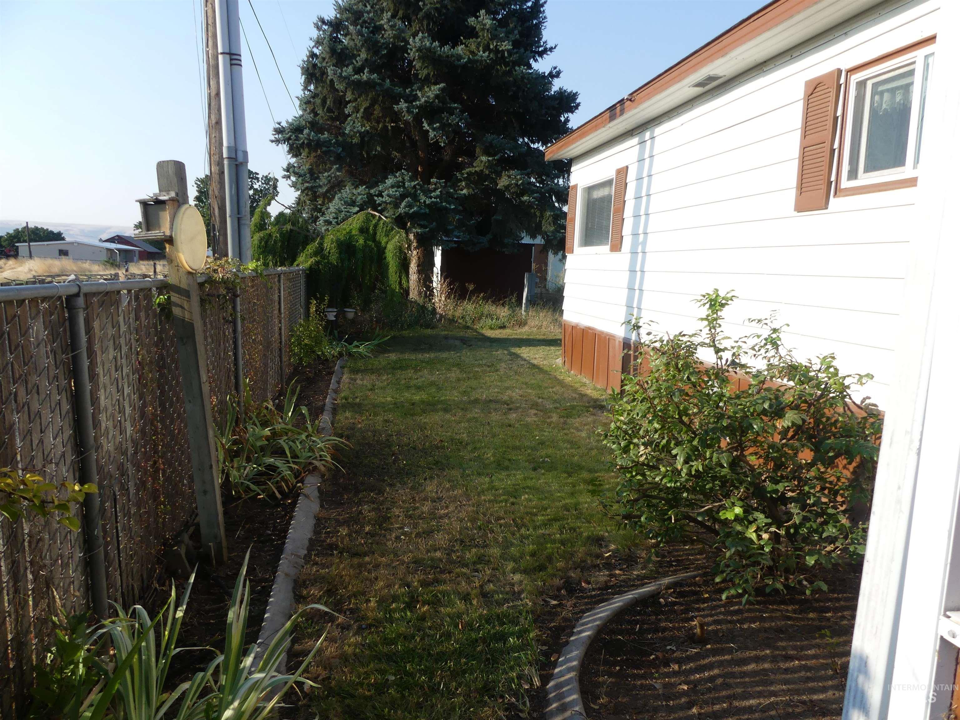 2015 6th Ave, Clarkston, Washington 99403, 3 Bedrooms, 2 Bathrooms, Residential For Sale, Price $79,000, 98997947
