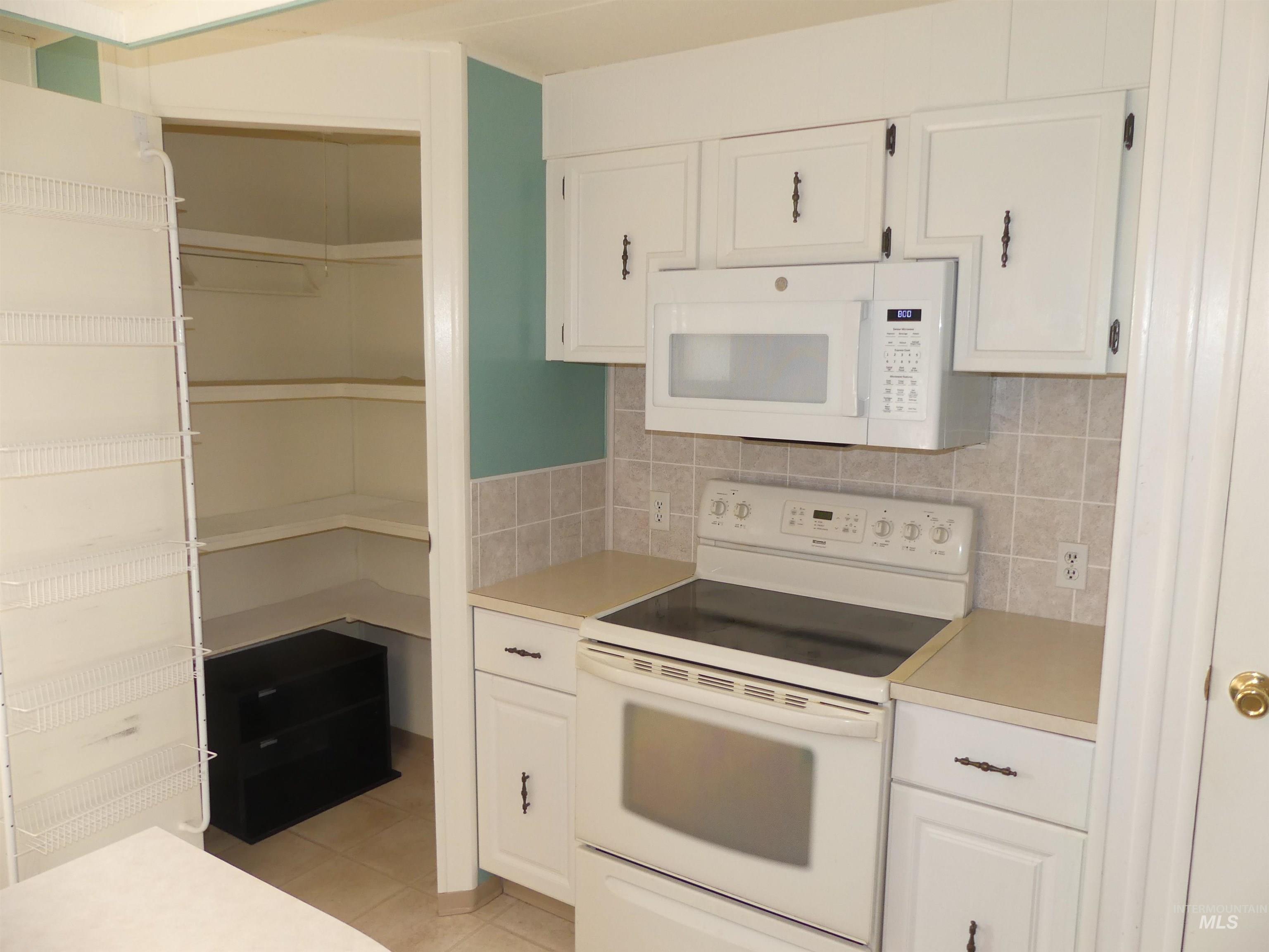 2015 6th Ave, Clarkston, Washington 99403, 3 Bedrooms, 2 Bathrooms, Residential For Sale, Price $79,000, 98997947