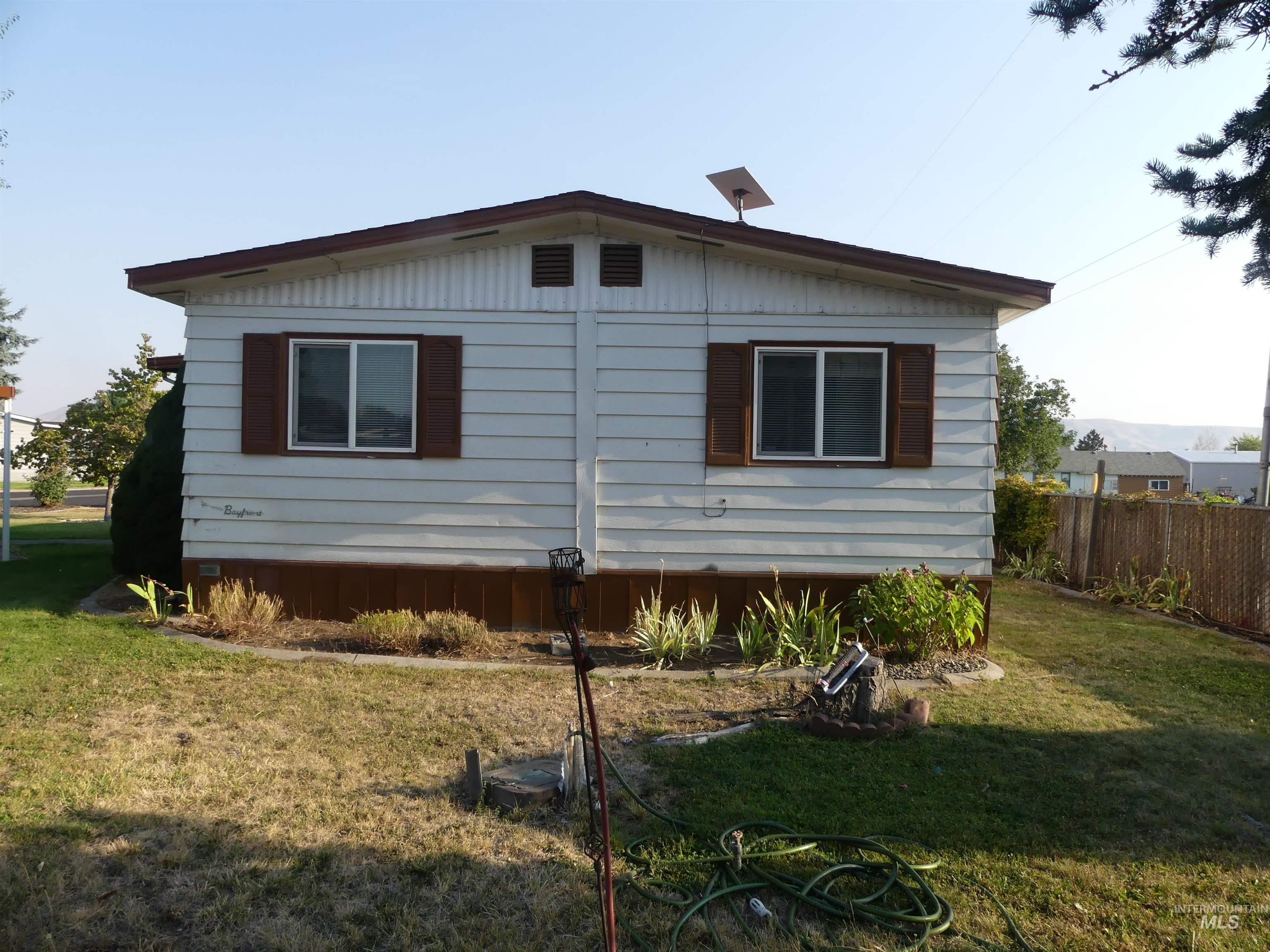2015 6th Ave, Clarkston, Washington 99403, 3 Bedrooms, 2 Bathrooms, Residential For Sale, Price $79,000, 98997947