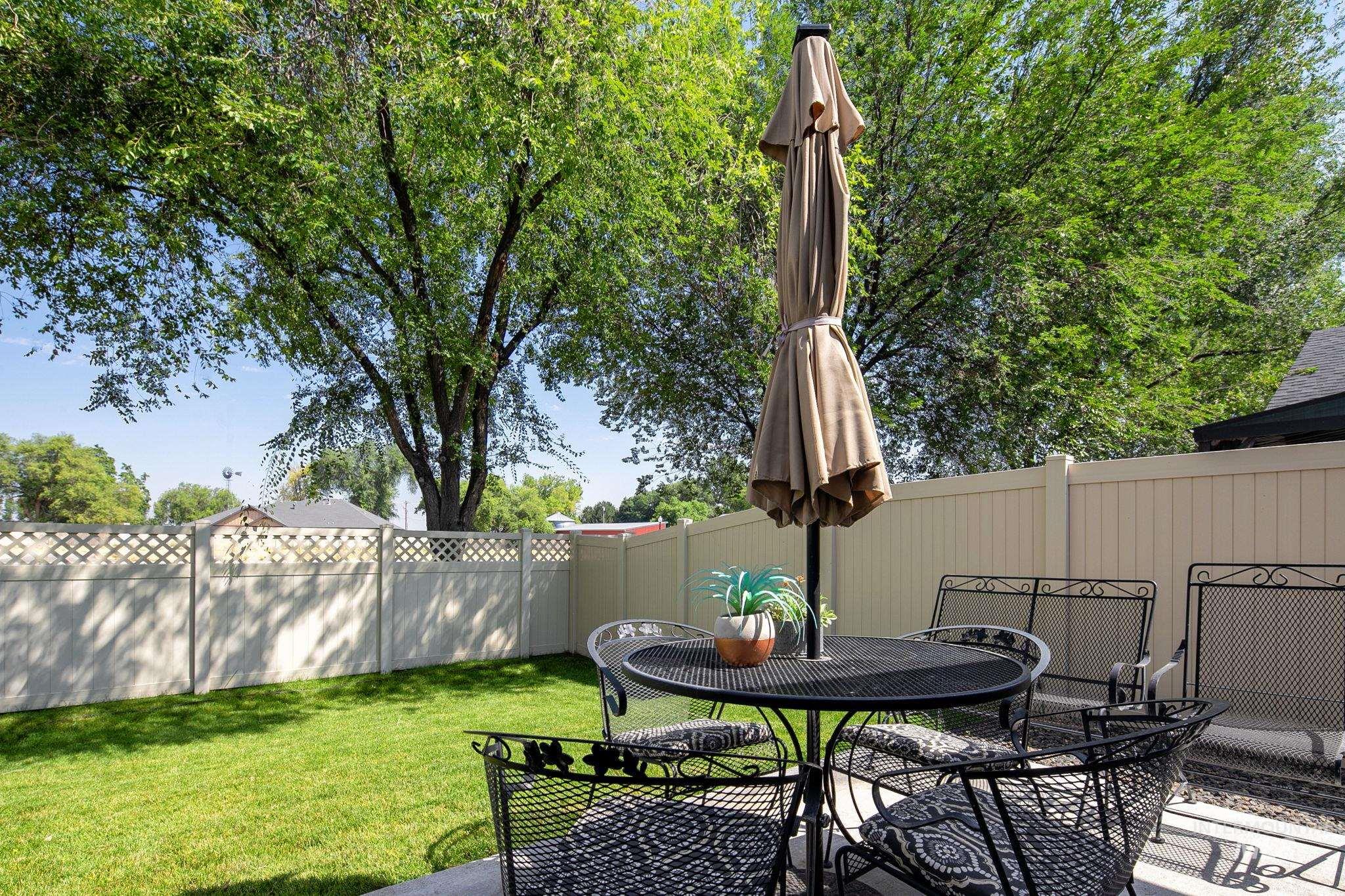 672 E Warrior Basin St., Kuna, Idaho 83634, 4 Bedrooms, 2 Bathrooms, Residential For Sale, Price $469,900,MLS 98997952