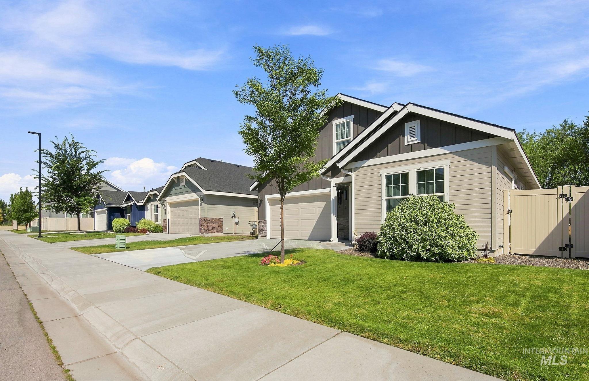672 E Warrior Basin St., Kuna, Idaho 83634, 4 Bedrooms, 2 Bathrooms, Residential For Sale, Price $469,900,MLS 98997952