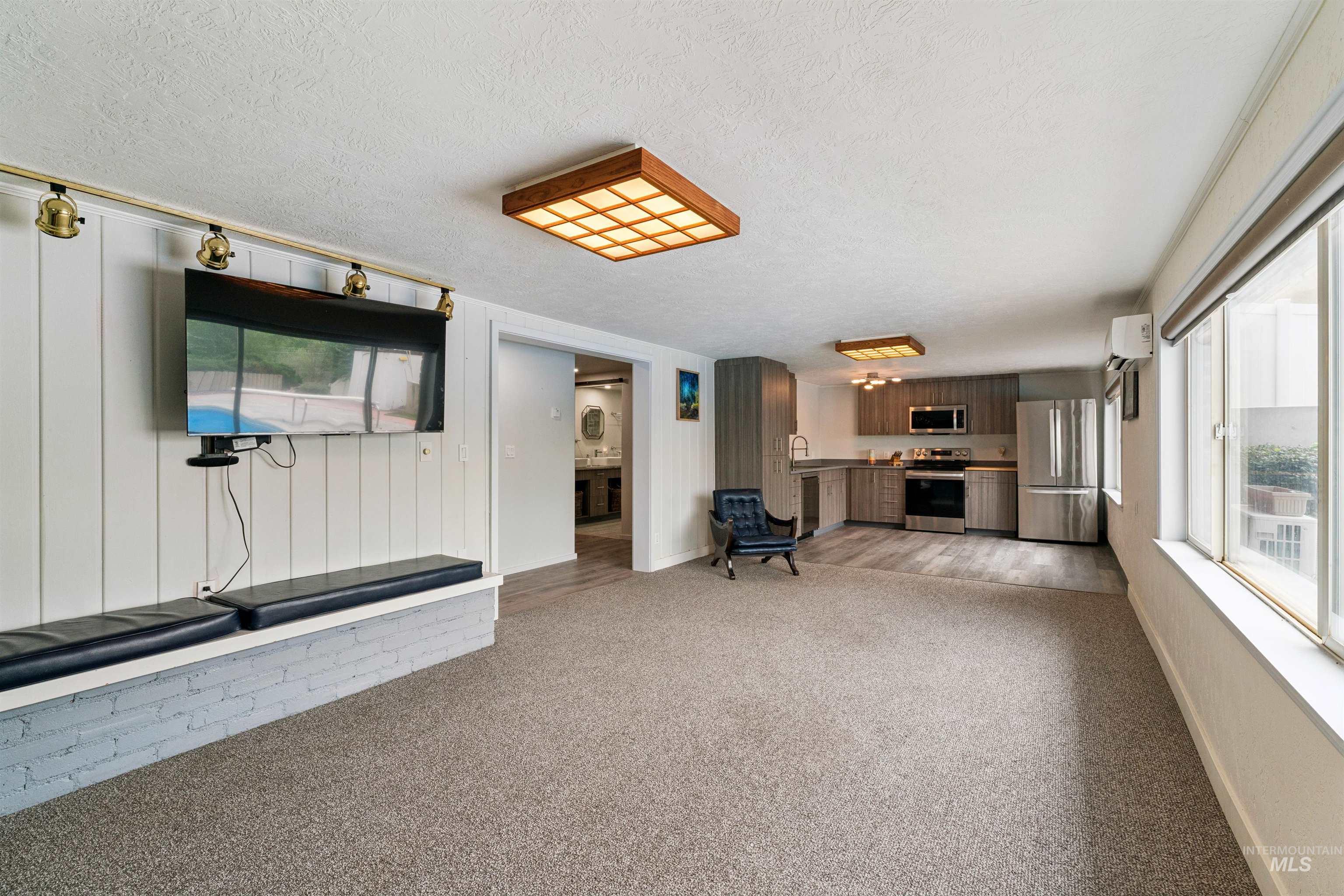 3795 N 33Rd St, Boise, Idaho 83703, 4 Bedrooms, Business/Commercial For Sale, Price $995,000,MLS 98997959