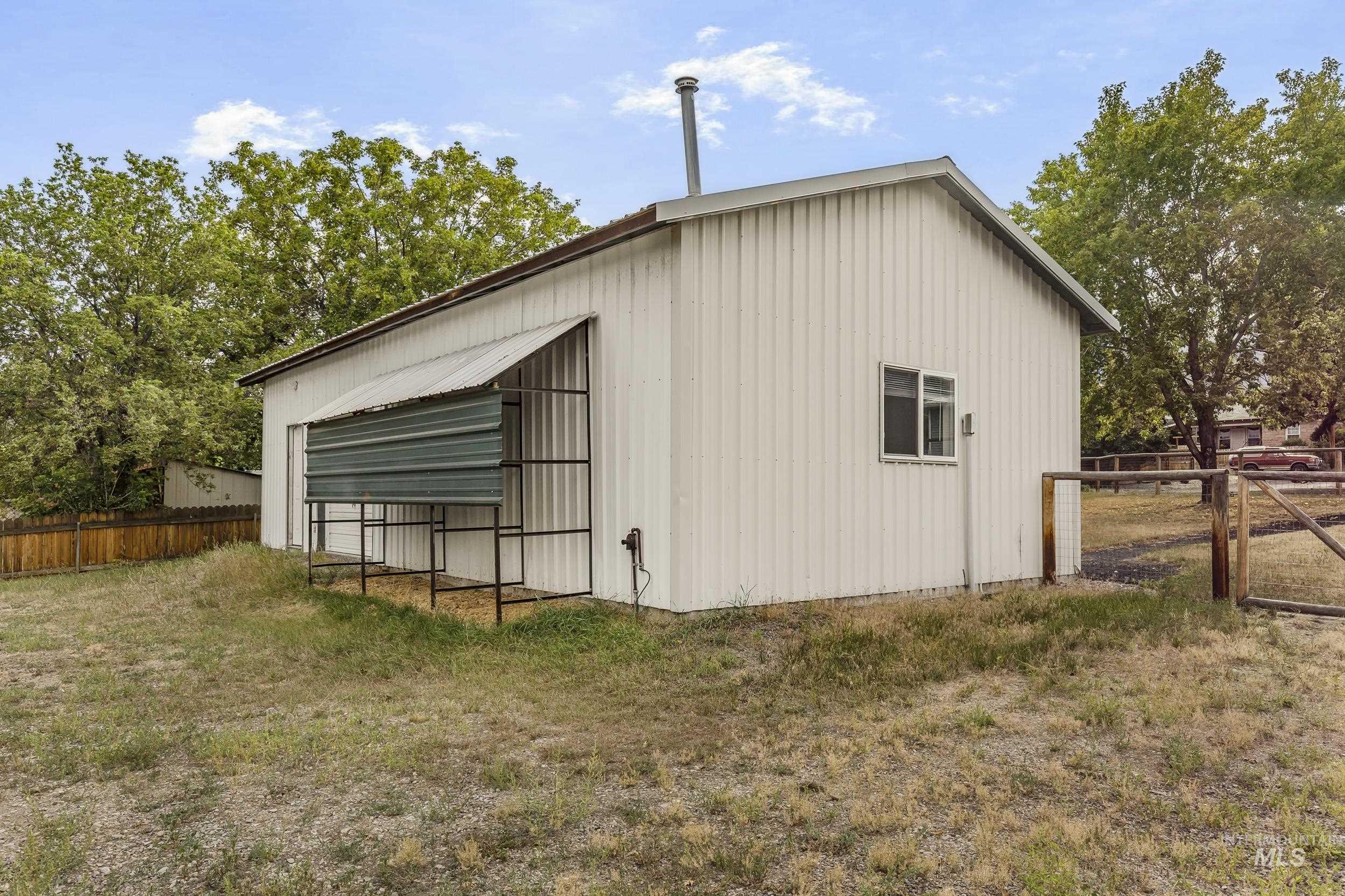 117 Lafayette Ave, Salmon, Idaho 83467, 3 Bedrooms, 2 Bathrooms, Residential For Sale, Price $375,000, 98997964
