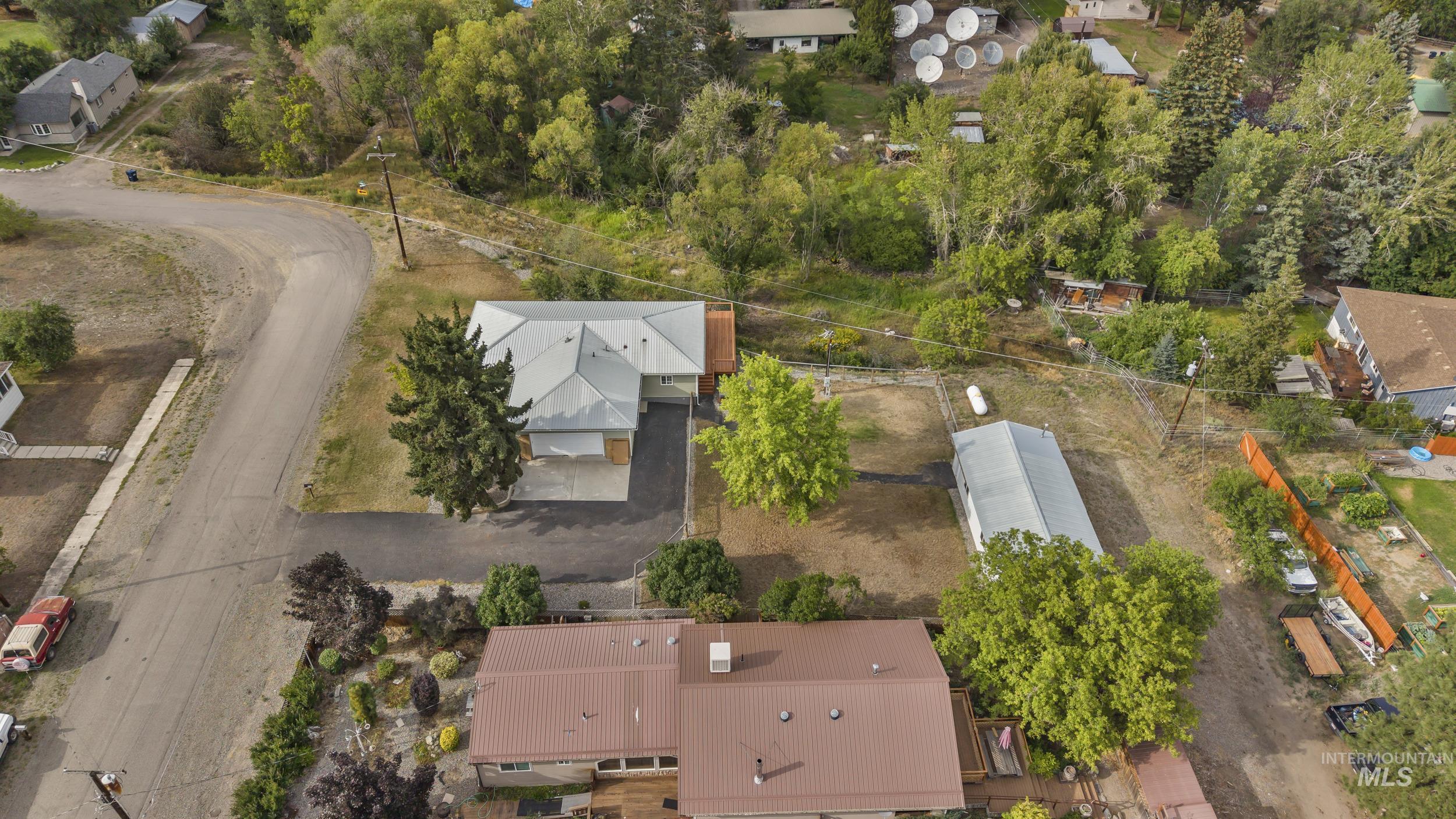 117 Lafayette Ave, Salmon, Idaho 83467, 3 Bedrooms, 2 Bathrooms, Residential For Sale, Price $375,000, 98997964