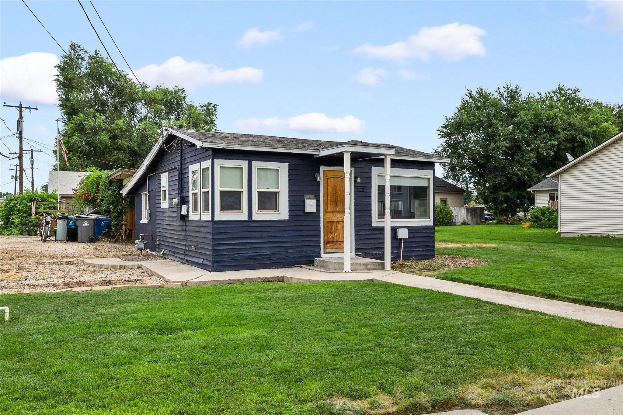716 E Sherman Ave, Nampa, Idaho 83686, 1 Bedroom, 1 Bathroom, Residential For Sale, Price $234,900,MLS 98997967