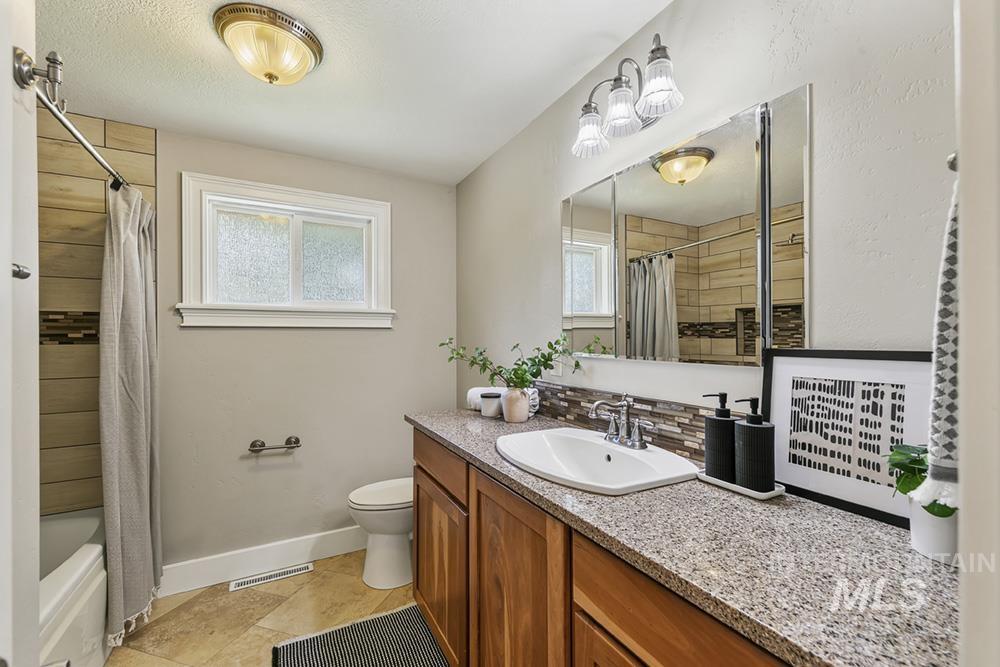 10919 W Cruser Dr, Boise, Idaho 83709, 3 Bedrooms, 2 Bathrooms, Residential For Sale, Price $499,000, 98997968