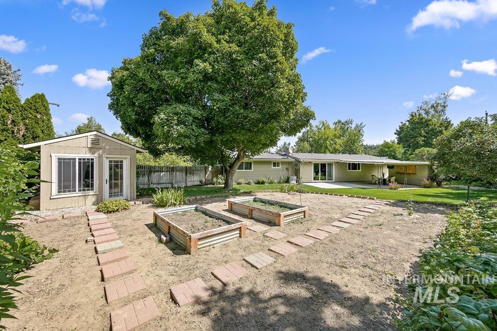 10919 W Cruser Dr, Boise, Idaho 83709, 3 Bedrooms, 2 Bathrooms, Residential For Sale, Price $499,000, 98997968