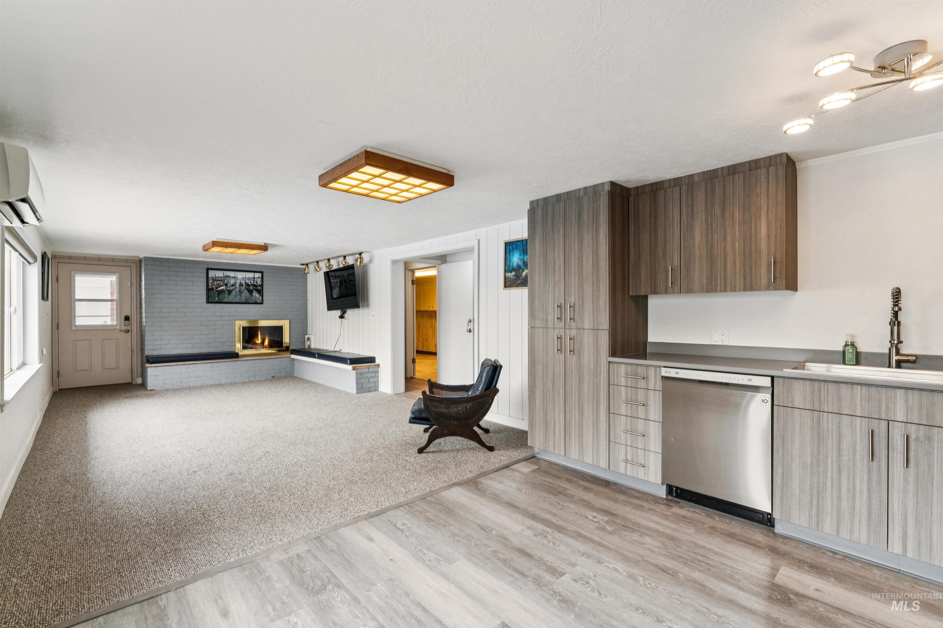 3795 N 33Rd St, Boise, Idaho 83703, 3 Bedrooms, 1.5 Bathrooms, Residential Income For Sale, Price $995,000,MLS 98997970