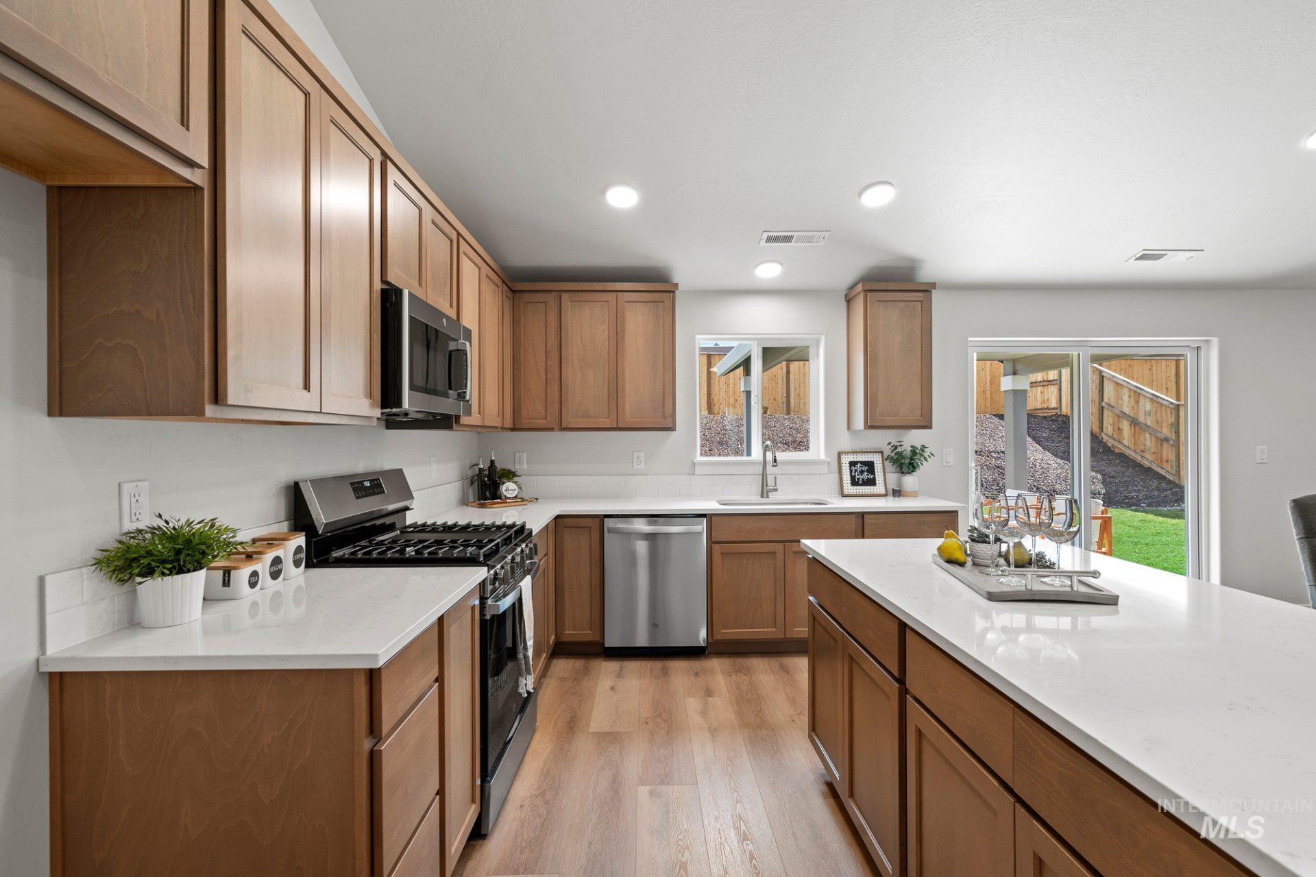 5209 E Patchwork Dr., Nampa, Idaho 83686, 4 Bedrooms, 2 Bathrooms, Residential For Sale, Price $429,990, 98997971