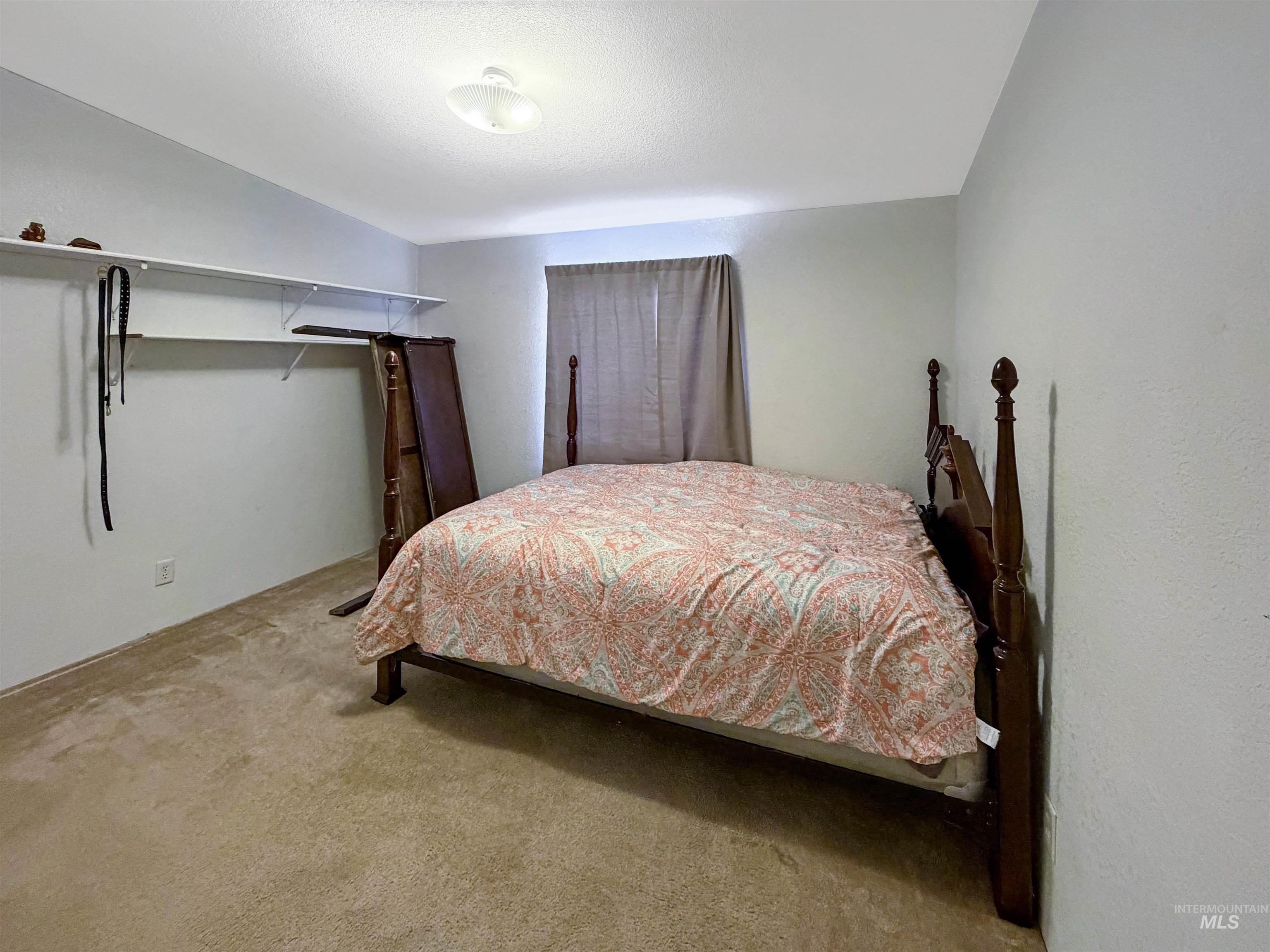 2102 Westwind Court, Clarkston, Washington 99403, 3 Bedrooms, 2 Bathrooms, Residential For Sale, Price $295,000,MLS 98997976