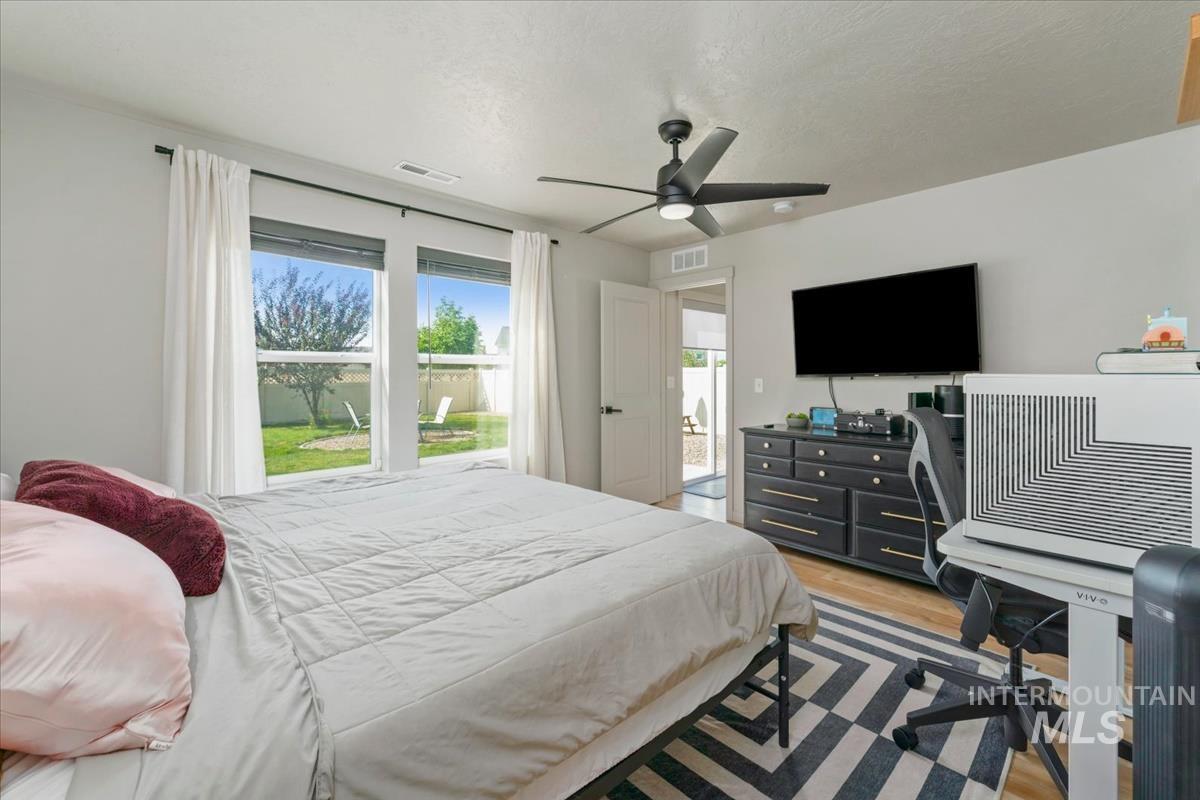 10345 Scout Ridge St, Nampa, Idaho 83687, 3 Bedrooms, 2 Bathrooms, Residential For Sale, Price $394,500,MLS 98997979
