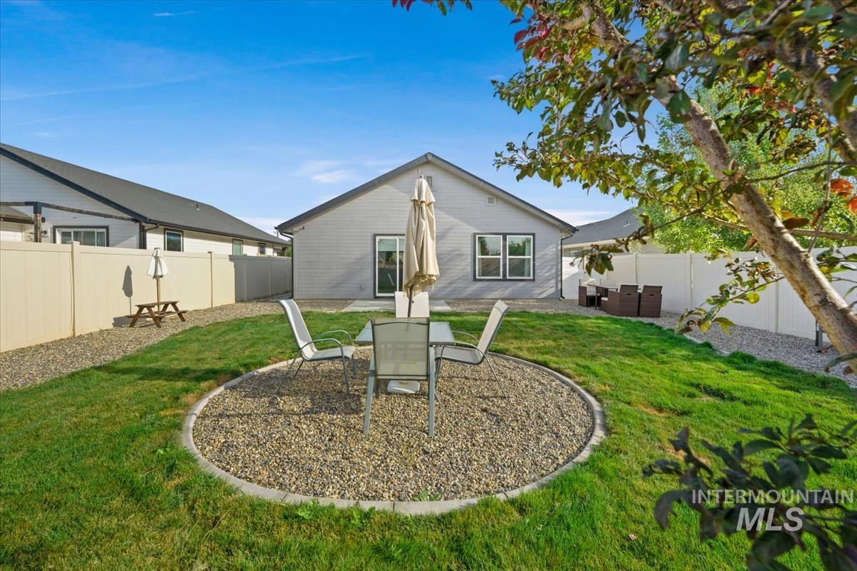 10345 Scout Ridge St, Nampa, Idaho 83687, 3 Bedrooms, 2 Bathrooms, Residential For Sale, Price $394,500,MLS 98997979