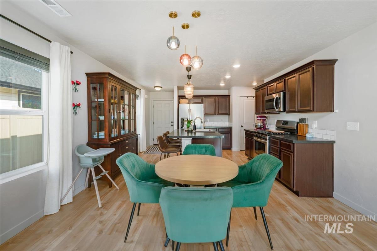 10345 Scout Ridge St, Nampa, Idaho 83687, 3 Bedrooms, 2 Bathrooms, Residential For Sale, Price $394,500,MLS 98997979