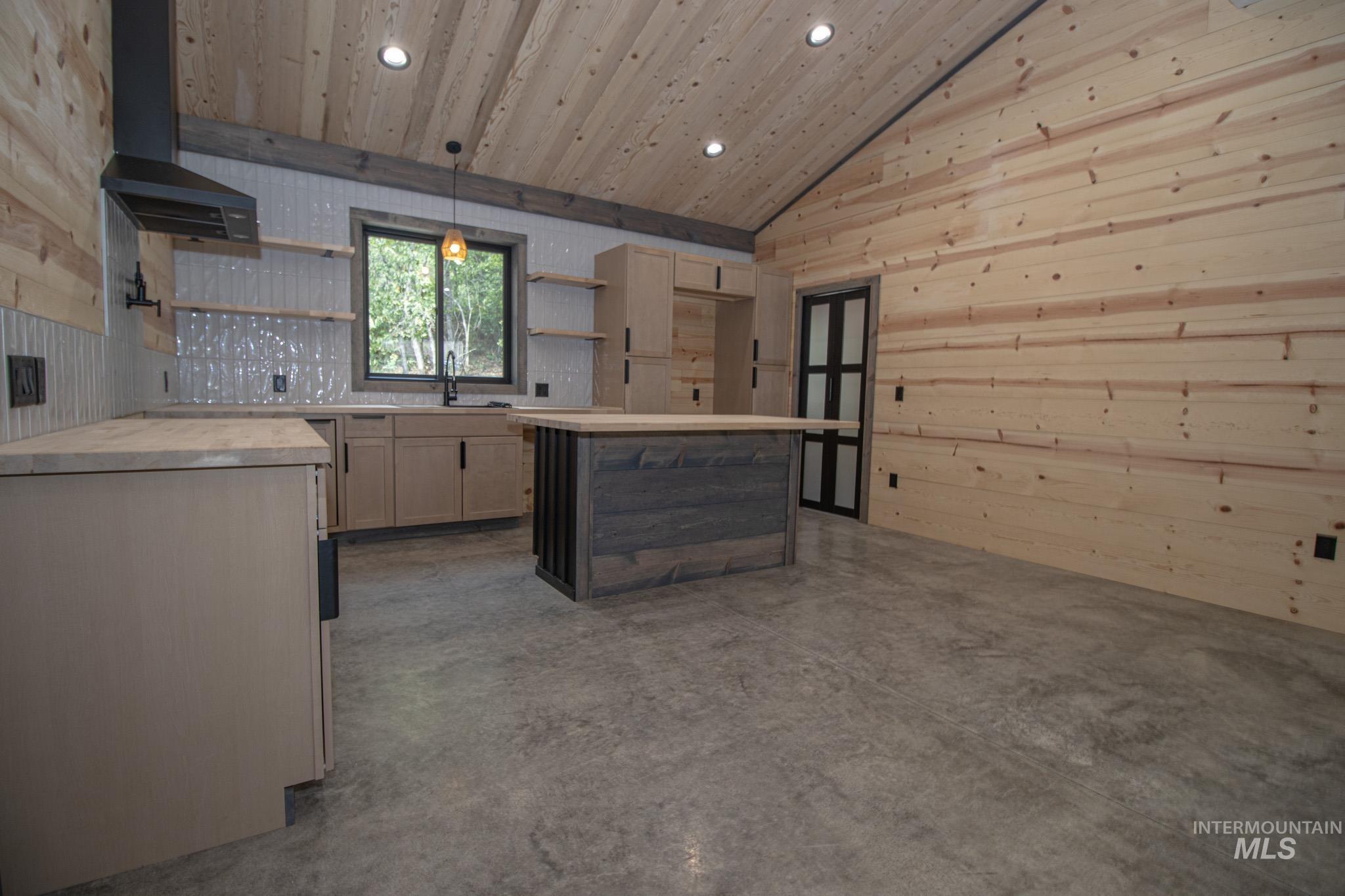 2140 Carney Drive, Orofino, Idaho 83544, 3 Bedrooms, 2 Bathrooms, Residential For Sale, Price $414,000, 98997981