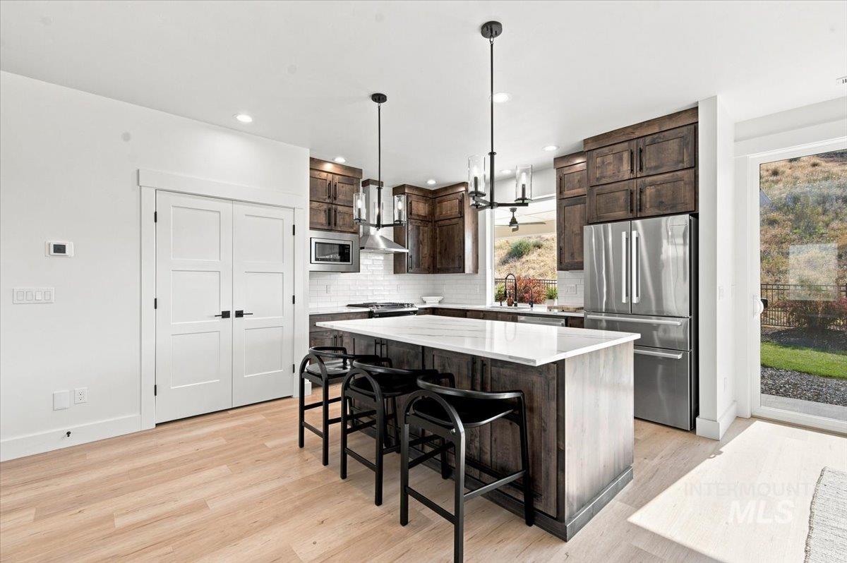 19576 N McLeod Way, Eagle, Idaho 83714, 4 Bedrooms, 2.5 Bathrooms, Residential For Sale, Price $649,950,MLS 98997982
