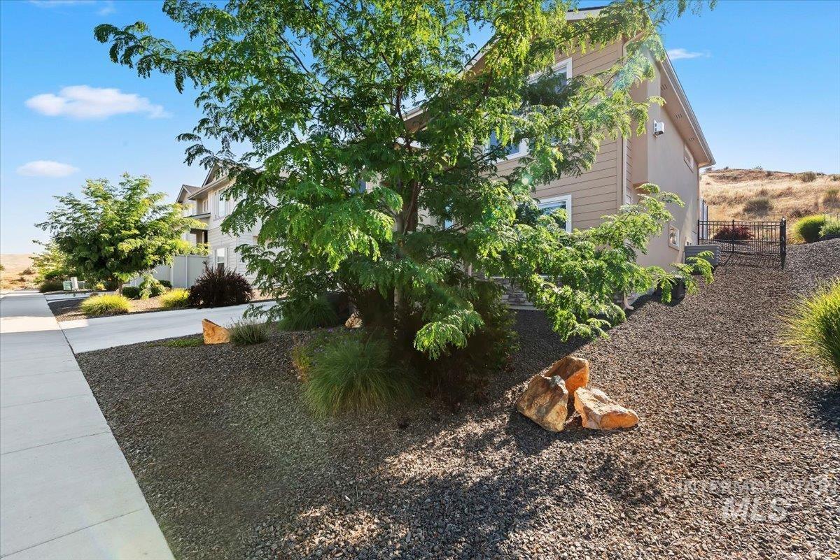 19576 N McLeod Way, Eagle, Idaho 83714, 4 Bedrooms, 2.5 Bathrooms, Residential For Sale, Price $649,950,MLS 98997982
