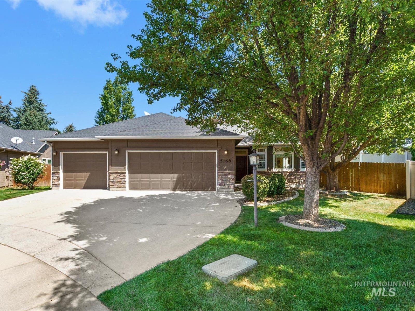 5168 N Dove Ridge Pl, Meridian, Idaho 83646, 3 Bedrooms, 2 Bathrooms, Residential For Sale, Price $469,990, 98997983