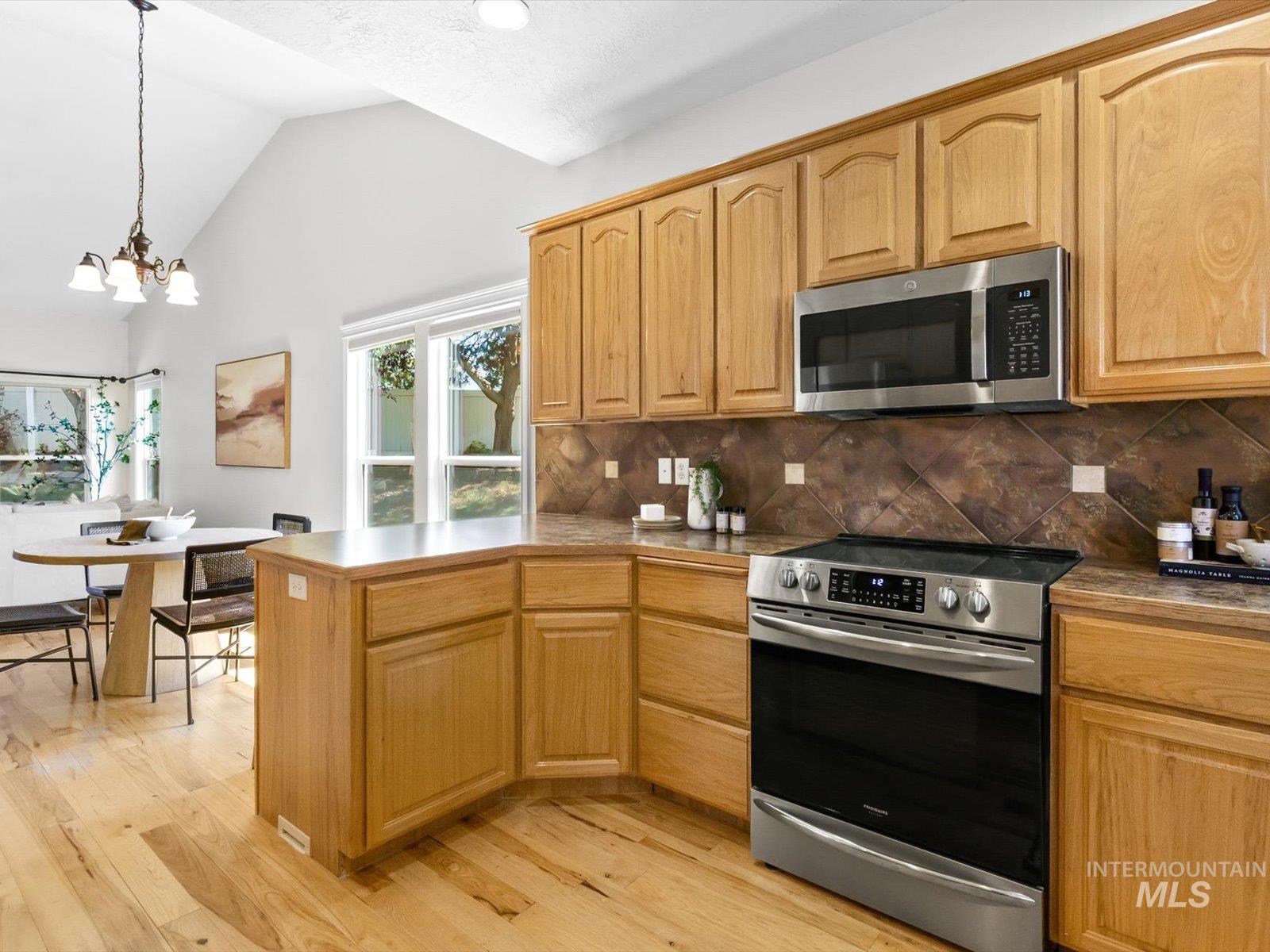 5168 N Dove Ridge Pl, Meridian, Idaho 83646, 3 Bedrooms, 2 Bathrooms, Residential For Sale, Price $469,990, 98997983
