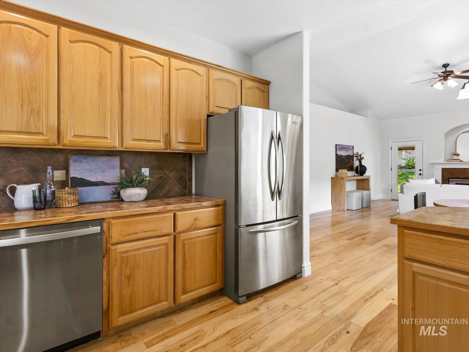5168 N Dove Ridge Pl, Meridian, Idaho 83646, 3 Bedrooms, 2 Bathrooms, Residential For Sale, Price $469,990, 98997983