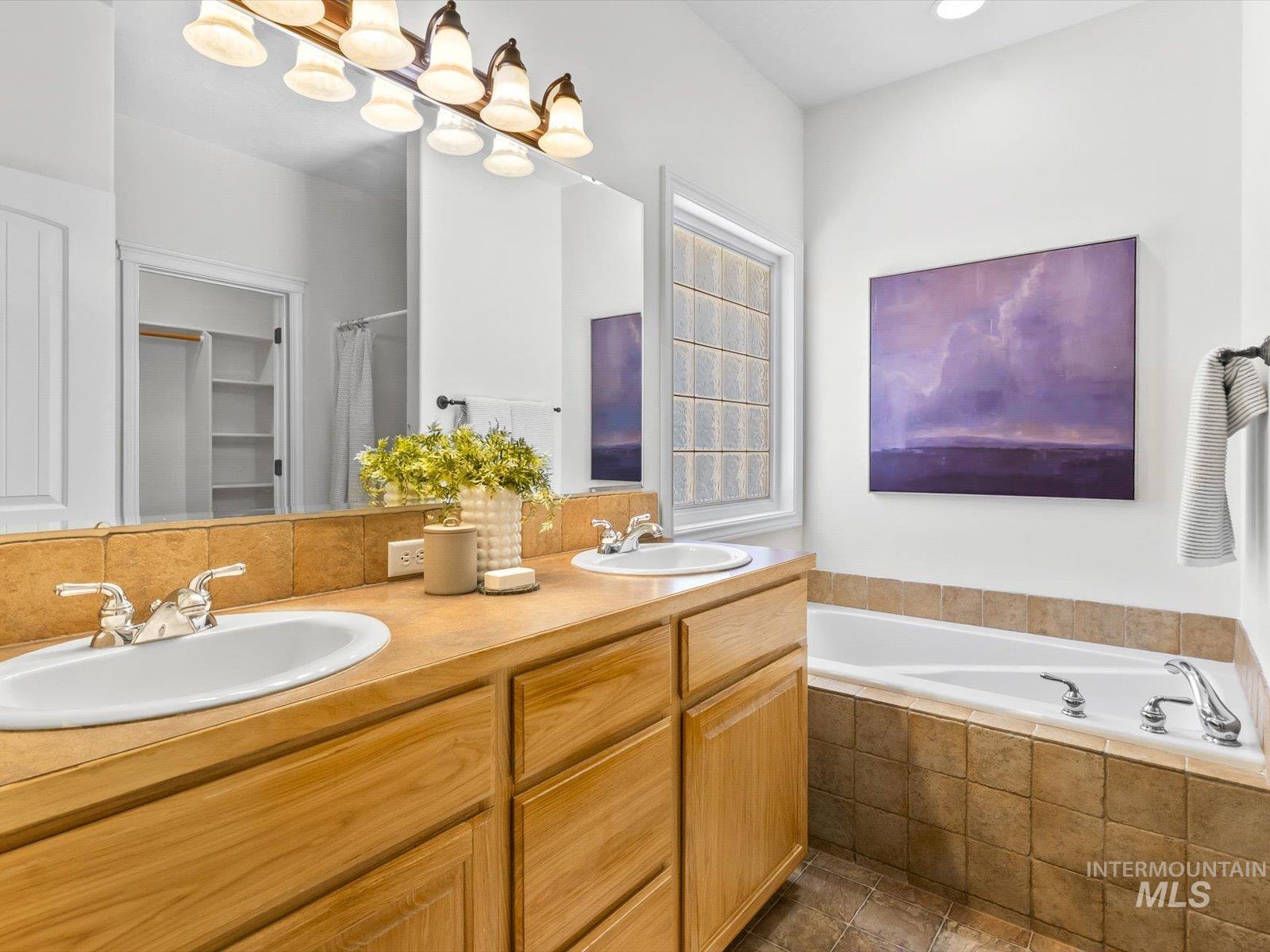 5168 N Dove Ridge Pl, Meridian, Idaho 83646, 3 Bedrooms, 2 Bathrooms, Residential For Sale, Price $469,990, 98997983