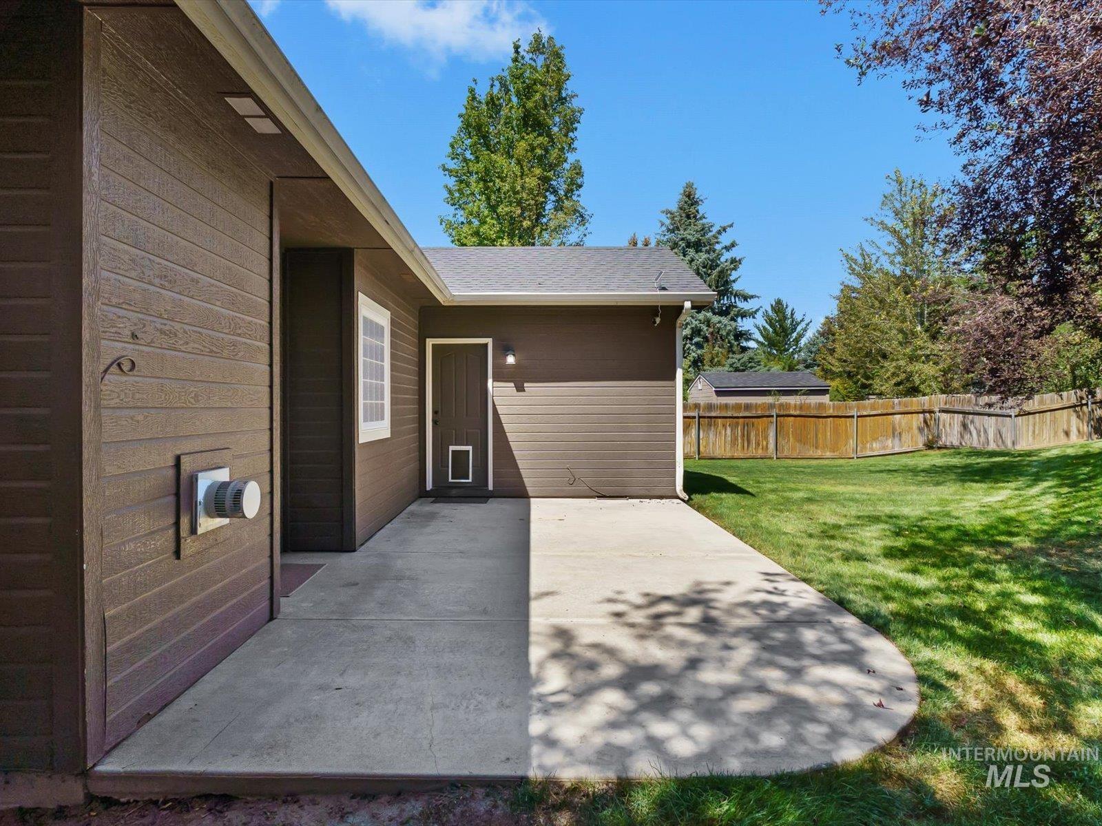 5168 N Dove Ridge Pl, Meridian, Idaho 83646, 3 Bedrooms, 2 Bathrooms, Residential For Sale, Price $469,990, 98997983