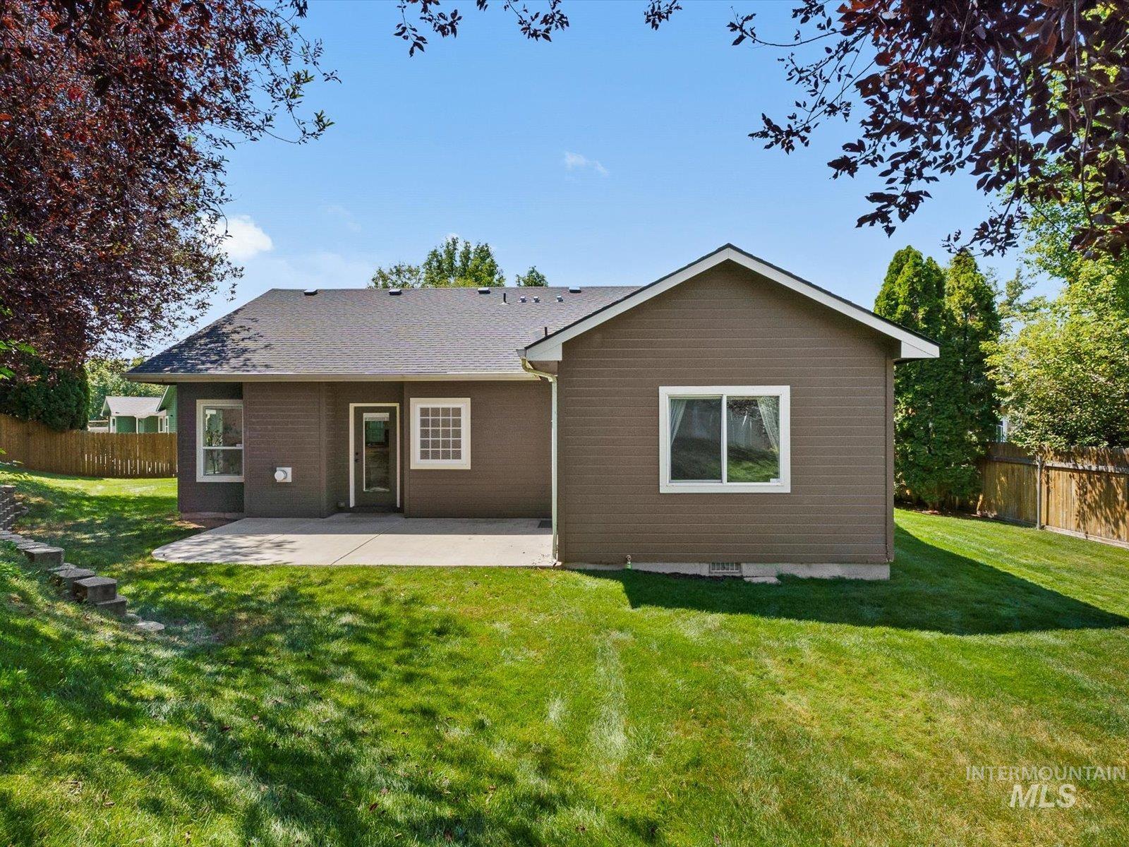 5168 N Dove Ridge Pl, Meridian, Idaho 83646, 3 Bedrooms, 2 Bathrooms, Residential For Sale, Price $469,990, 98997983