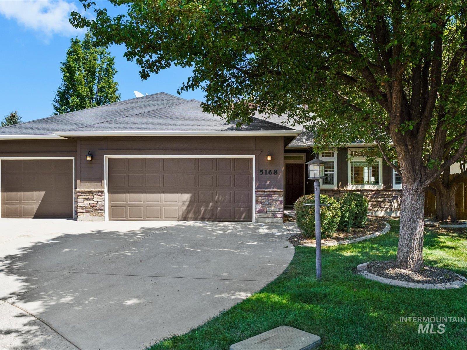 5168 N Dove Ridge Pl, Meridian, Idaho 83646, 3 Bedrooms, 2 Bathrooms, Residential For Sale, Price $469,990, 98997983