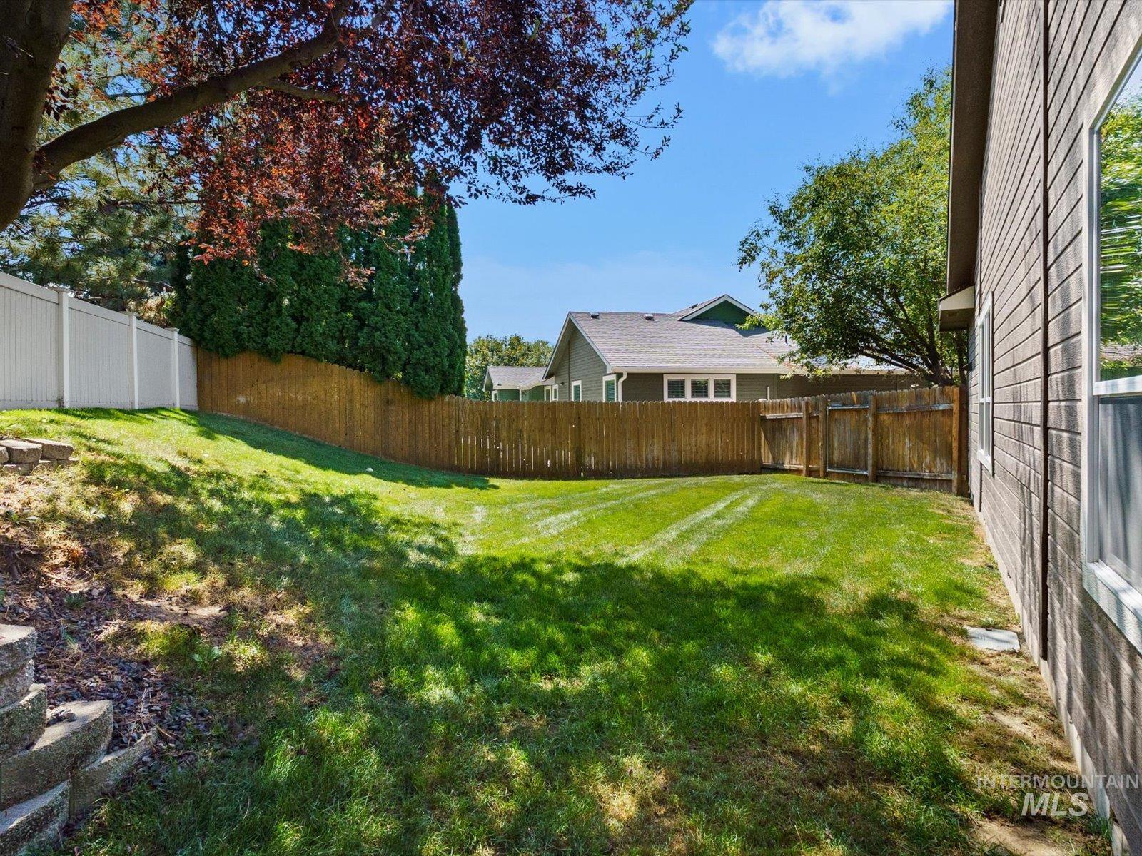 5168 N Dove Ridge Pl, Meridian, Idaho 83646, 3 Bedrooms, 2 Bathrooms, Residential For Sale, Price $469,990, 98997983