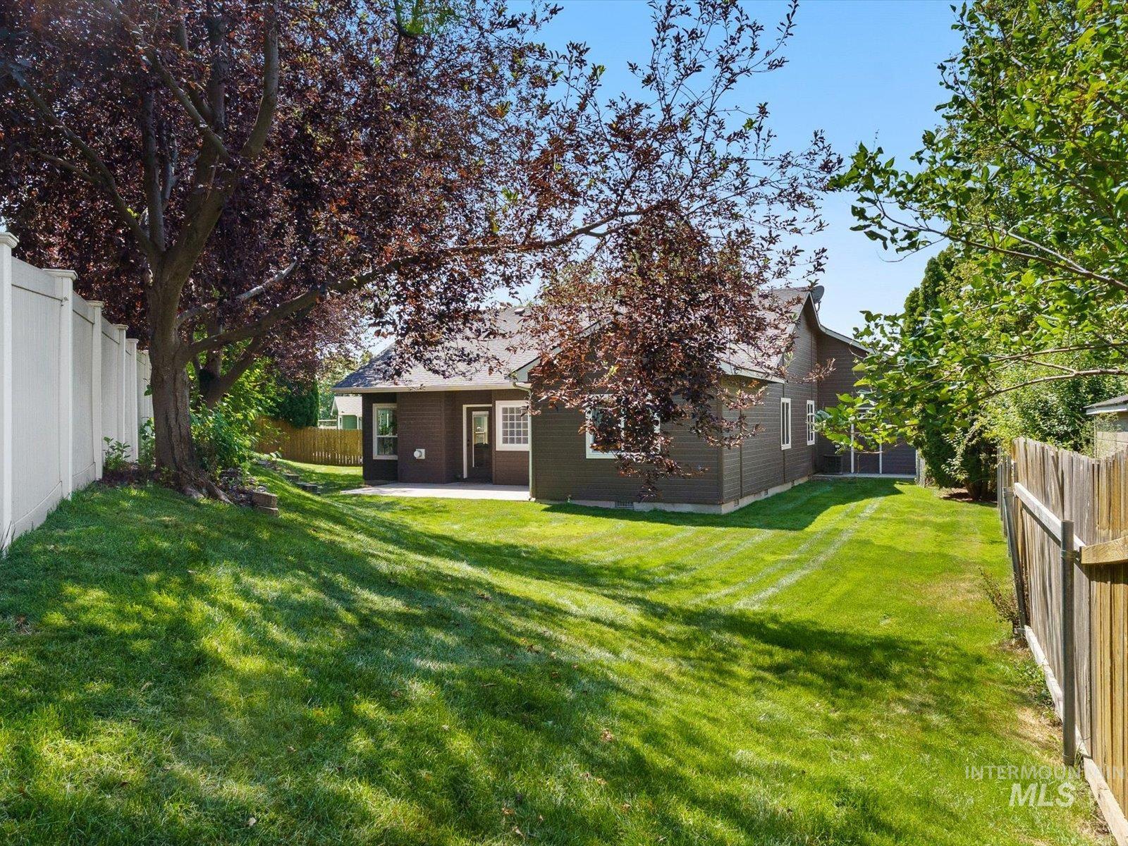 5168 N Dove Ridge Pl, Meridian, Idaho 83646, 3 Bedrooms, 2 Bathrooms, Residential For Sale, Price $469,990, 98997983