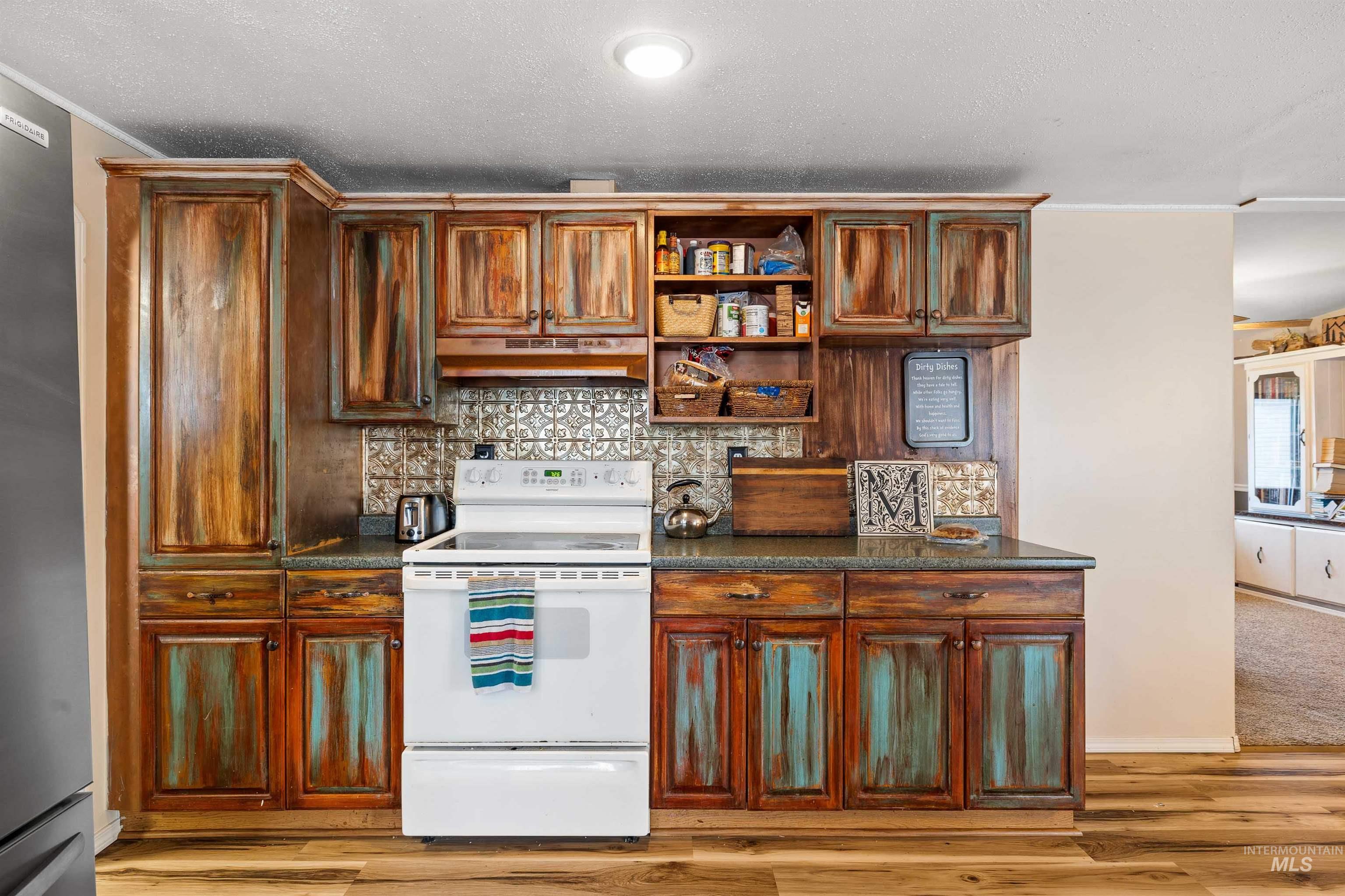 715 Center St E, Kimberly, Idaho 83341, 3 Bedrooms, 2 Bathrooms, Residential For Sale, Price $139,990, 98997984