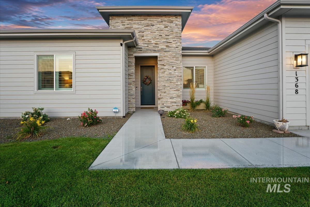 1368 N Leatherwood Ave, Star, Idaho 83669, 4 Bedrooms, 3 Bathrooms, Residential For Sale, Price $679,900, 98997985