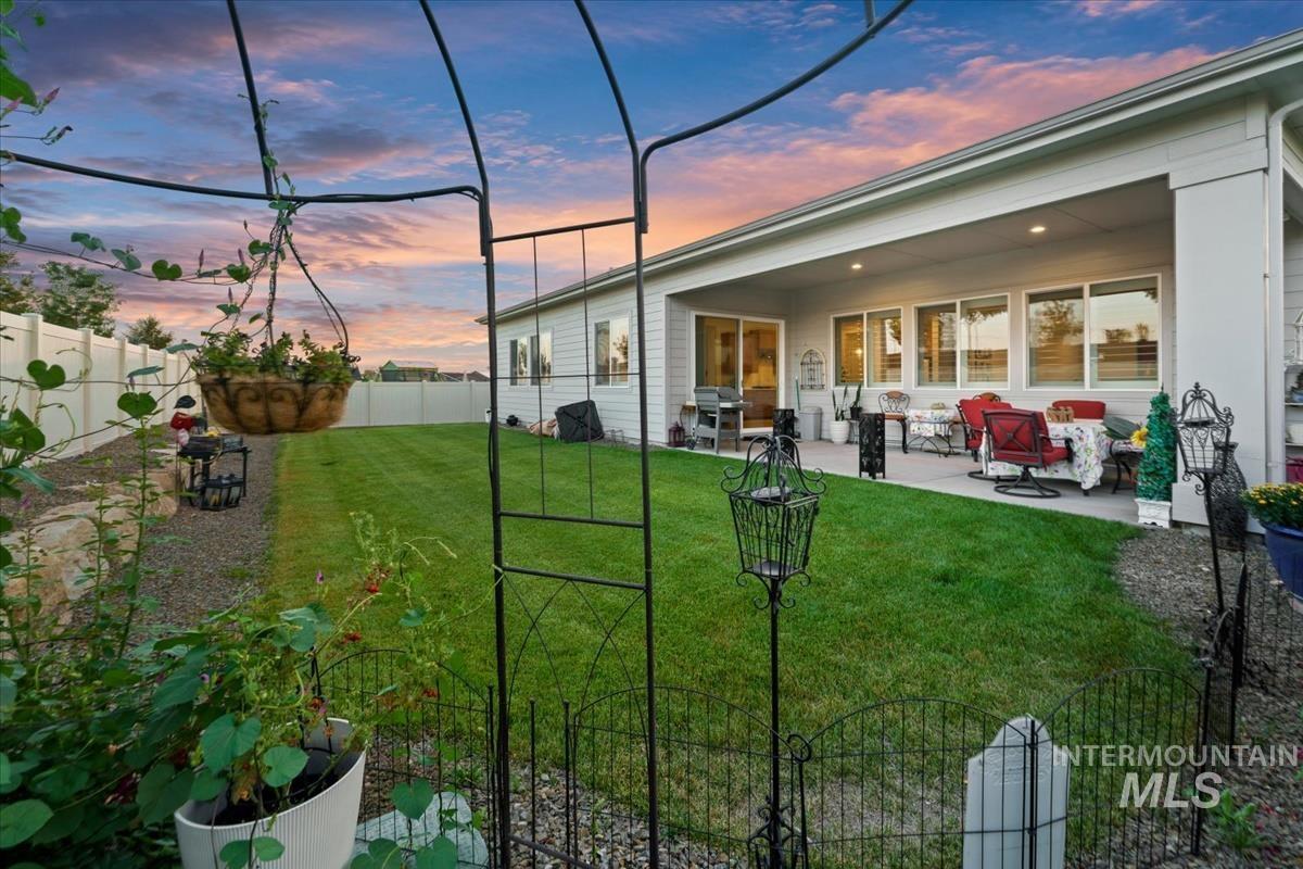 1368 N Leatherwood Ave, Star, Idaho 83669, 4 Bedrooms, 3 Bathrooms, Residential For Sale, Price $679,900, 98997985