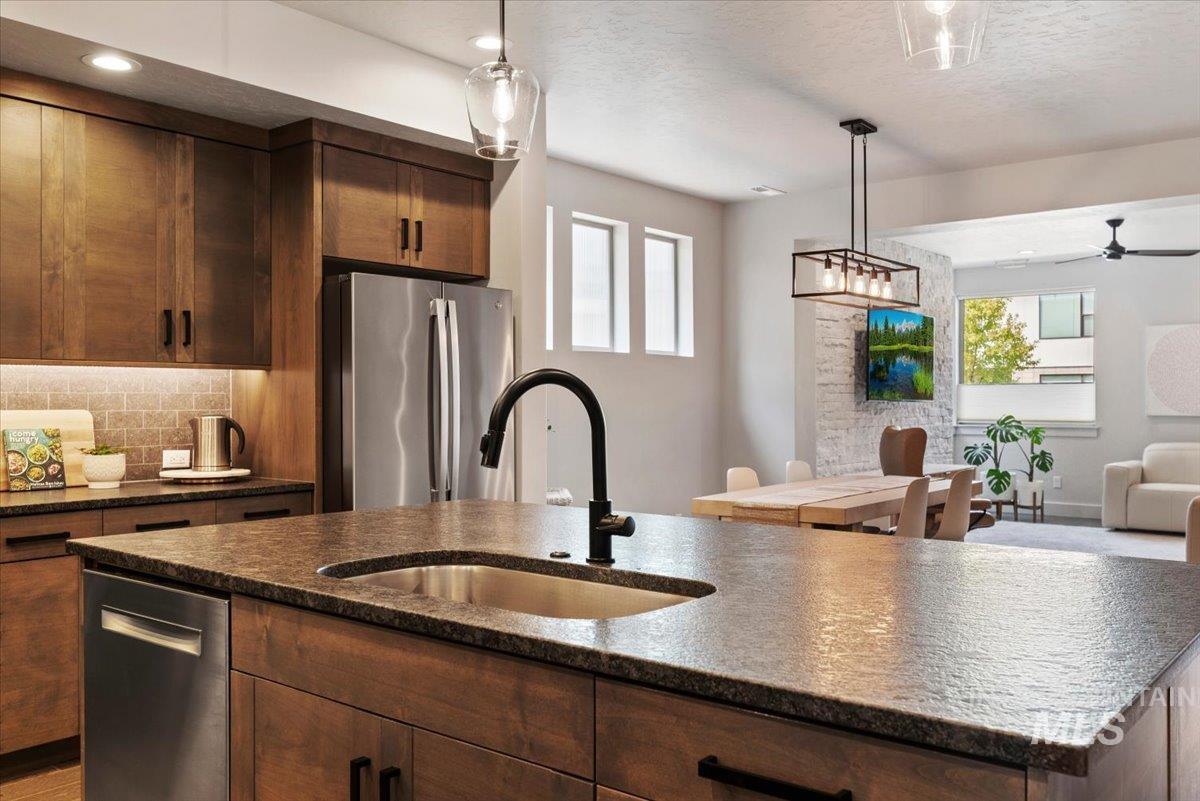 3220 S Shadywood Way, Boise, Idaho 83716, 3 Bedrooms, 2.5 Bathrooms, Residential For Sale, Price $709,500,MLS 98997986