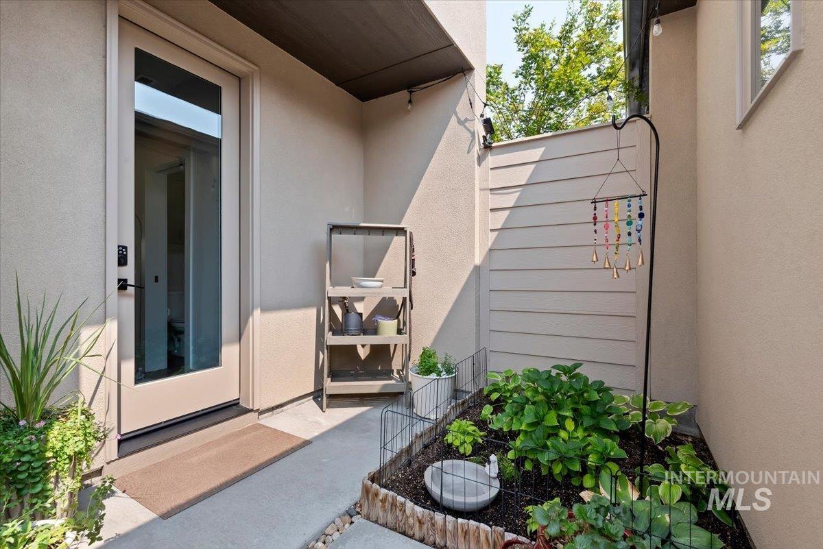 3220 S Shadywood Way, Boise, Idaho 83716, 3 Bedrooms, 2.5 Bathrooms, Residential For Sale, Price $709,500,MLS 98997986