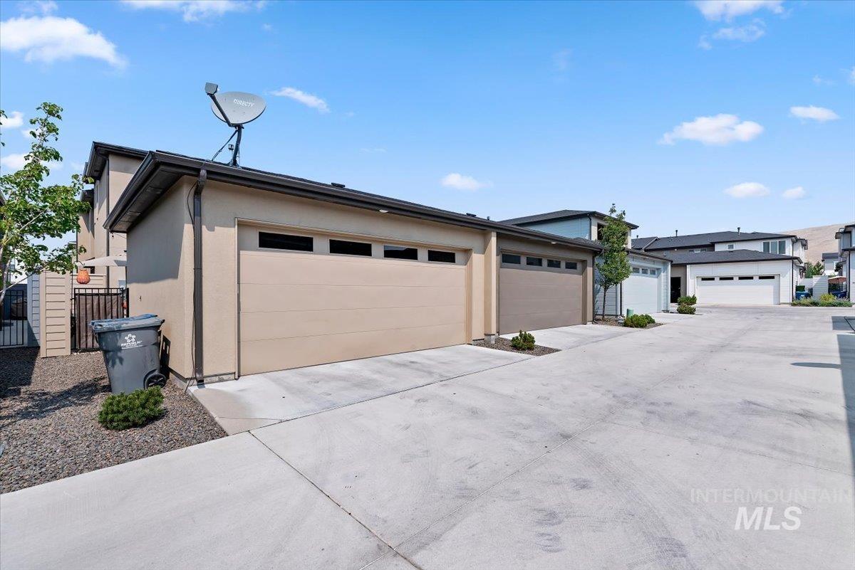 3220 S Shadywood Way, Boise, Idaho 83716, 3 Bedrooms, 2.5 Bathrooms, Residential For Sale, Price $709,500,MLS 98997986