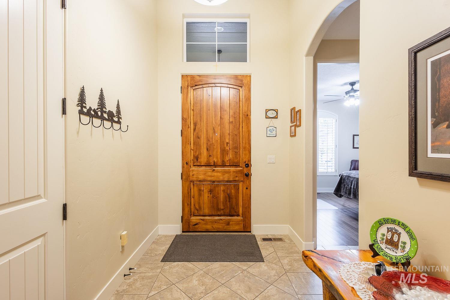 178 E E. Rio Colinas Dr., Meridian, Idaho 83646, 4 Bedrooms, 2 Bathrooms, Residential For Sale, Price $619,900,MLS 98997987