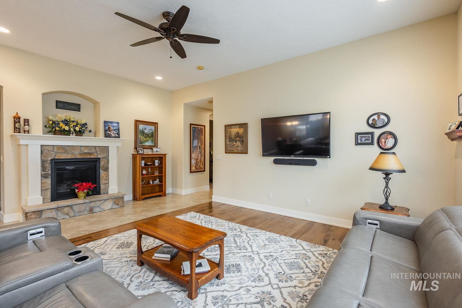 178 E E. Rio Colinas Dr., Meridian, Idaho 83646, 4 Bedrooms, 2 Bathrooms, Residential For Sale, Price $619,900,MLS 98997987