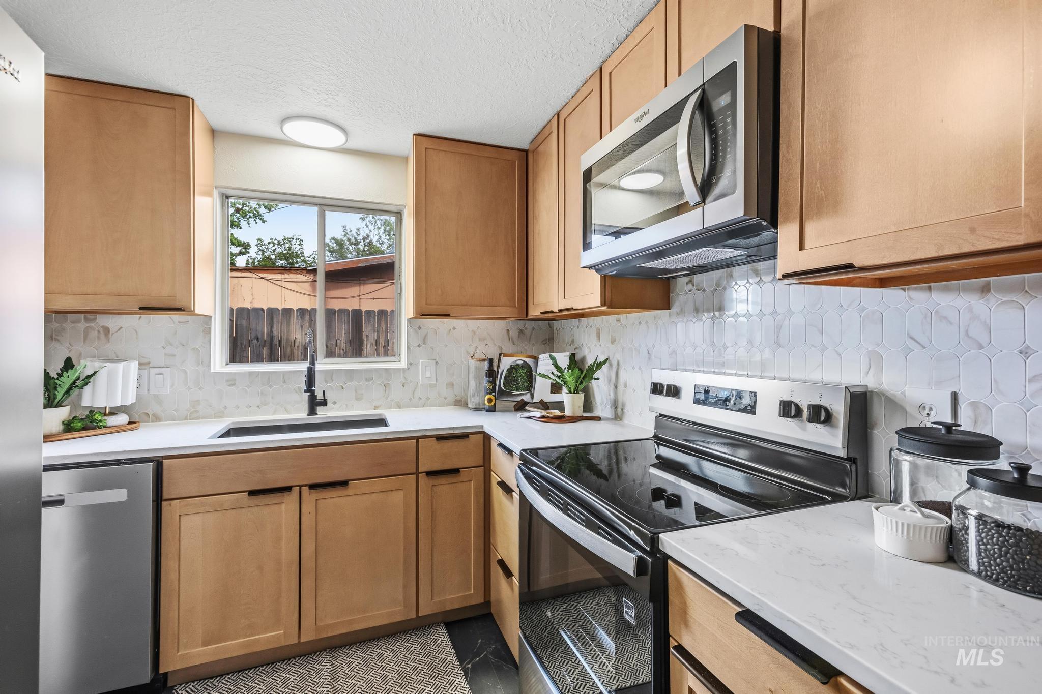 7504 W Colehaven Ave, Boise, Idaho 83704, 3 Bedrooms, 1.5 Bathrooms, Residential For Sale, Price $399,900,MLS 98997988