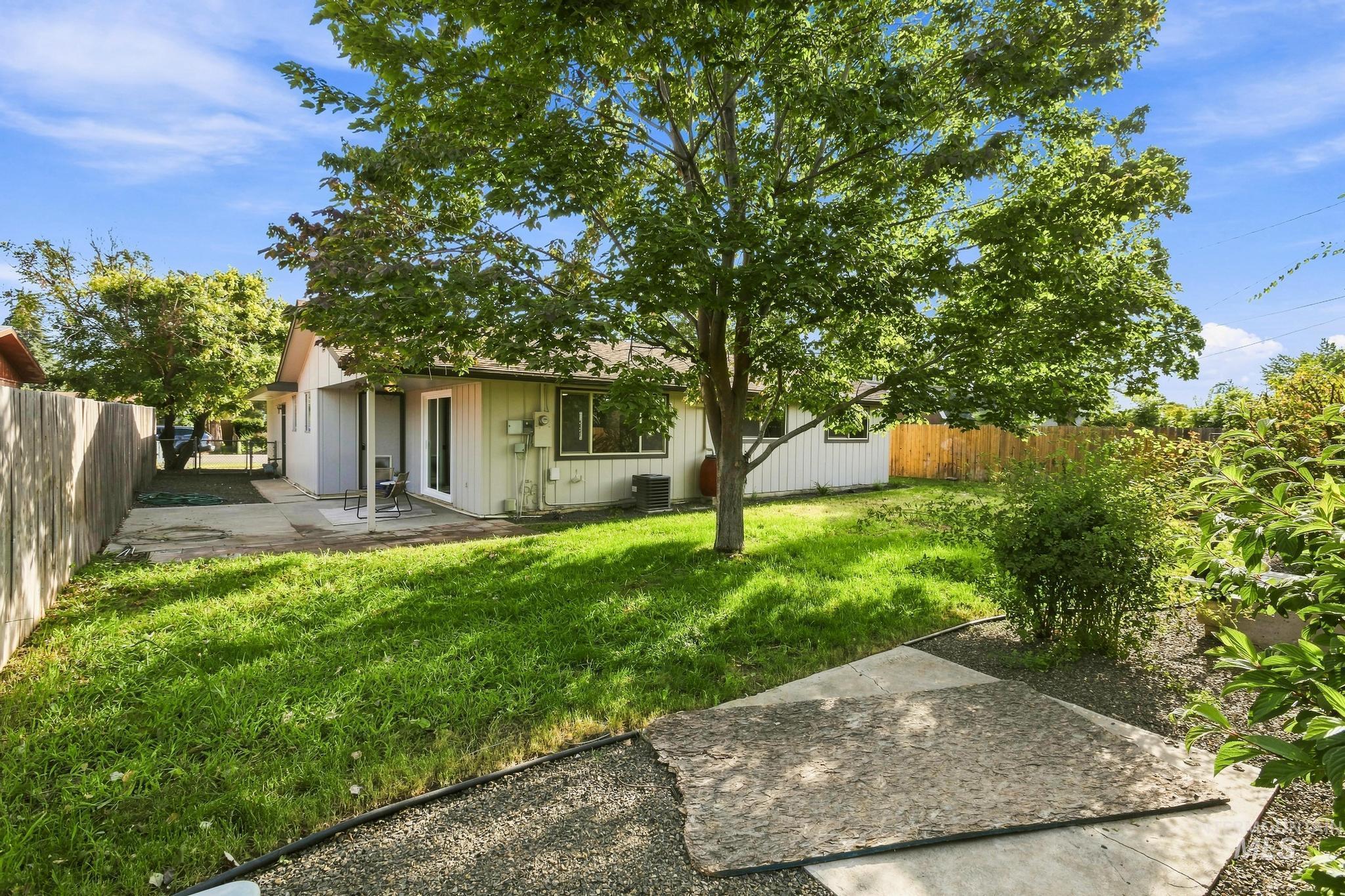 7504 W Colehaven Ave, Boise, Idaho 83704, 3 Bedrooms, 1.5 Bathrooms, Residential For Sale, Price $399,900,MLS 98997988
