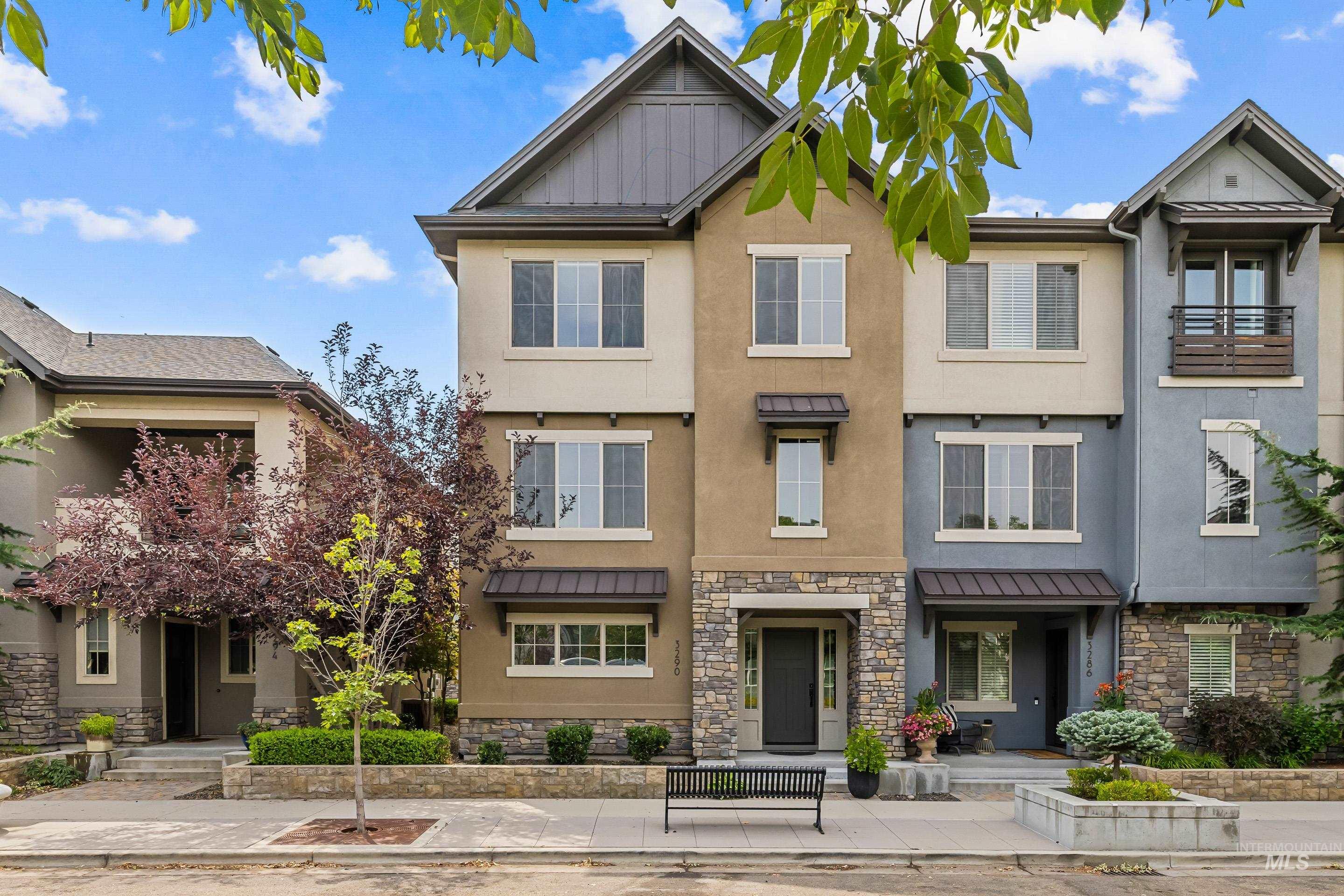 3290 E Thoroughbred Ln, Boise, Idaho 83716, 3 Bedrooms, 2.5 Bathrooms, Residential For Sale, Price $599,900,MLS 98997989
