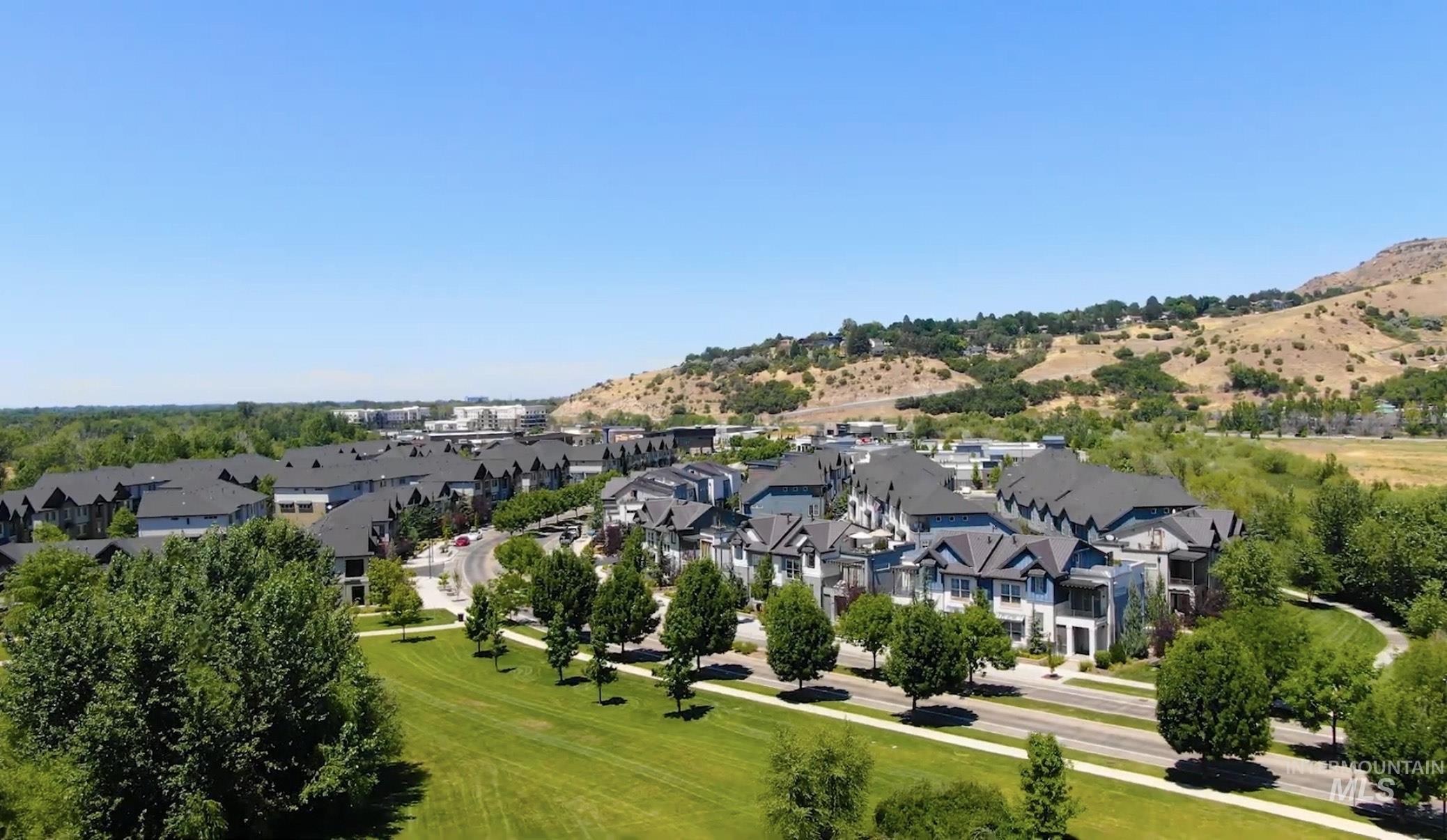 3290 E Thoroughbred Ln, Boise, Idaho 83716, 3 Bedrooms, 2.5 Bathrooms, Residential For Sale, Price $599,900,MLS 98997989