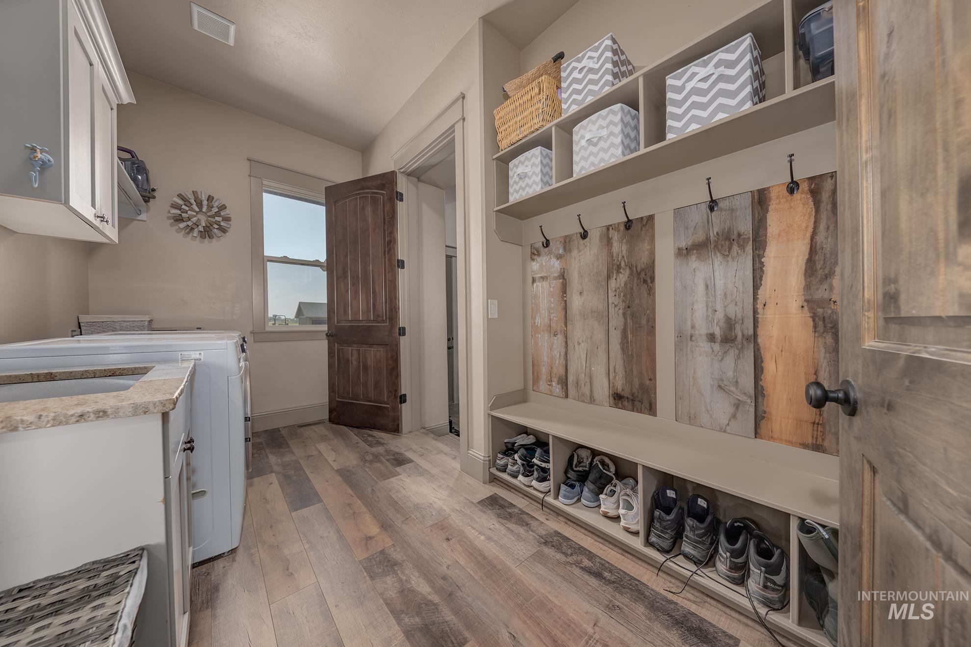 1085 Glenway Avenue, Fruitland, Idaho 83619, 4 Bedrooms, 4 Bathrooms, Residential For Sale, Price $1,250,000, 98997990