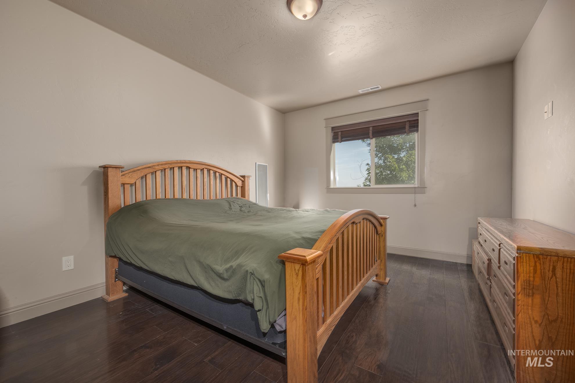 1085 Glenway Avenue, Fruitland, Idaho 83619, 4 Bedrooms, 4 Bathrooms, Residential For Sale, Price $1,250,000, 98997990