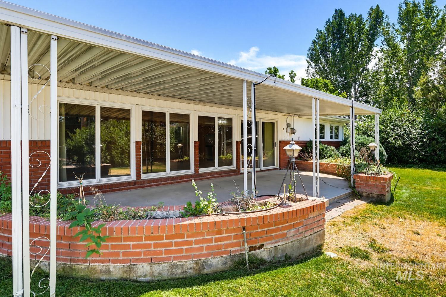 25 S Mesa Vista Dr, Boise, Idaho 83705, 3 Bedrooms, 3 Bathrooms, Residential For Sale, Price $590,000,MLS 98997992