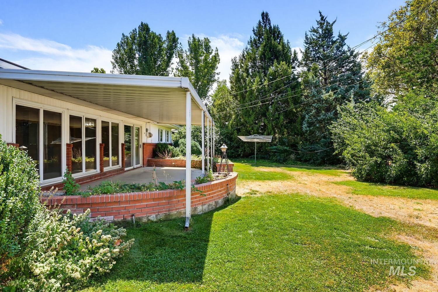 25 S Mesa Vista Dr, Boise, Idaho 83705, 3 Bedrooms, 3 Bathrooms, Residential For Sale, Price $590,000,MLS 98997992