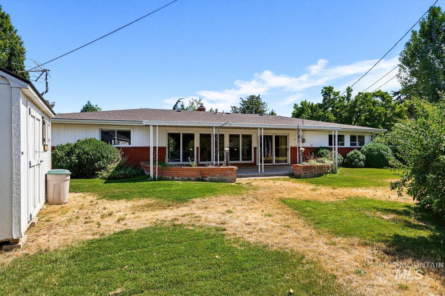 25 S Mesa Vista Dr, Boise, Idaho 83705, 3 Bedrooms, 3 Bathrooms, Residential For Sale, Price $590,000,MLS 98997992