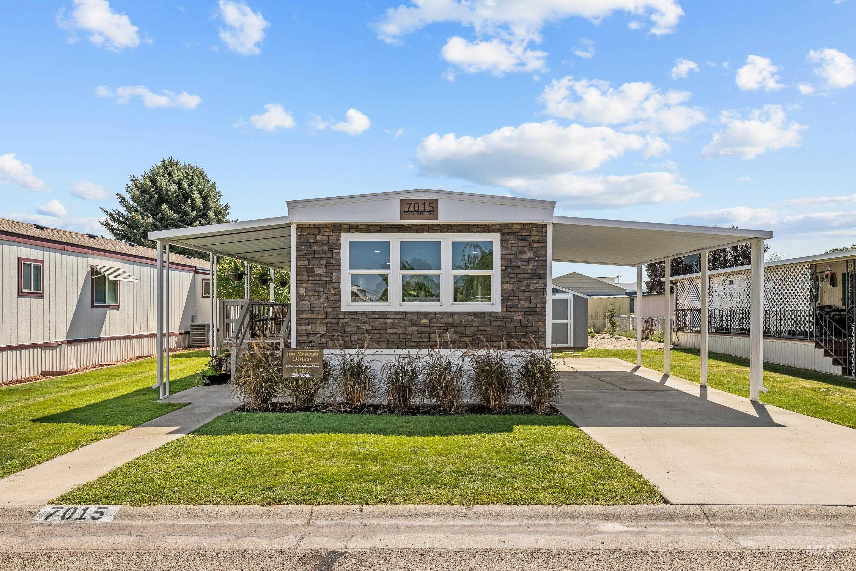 7015 W Royal Glen Ln, Boise, Idaho 83714, 2 Bedrooms, 1.5 Bathrooms, Residential For Sale, Price $118,900, 98997994