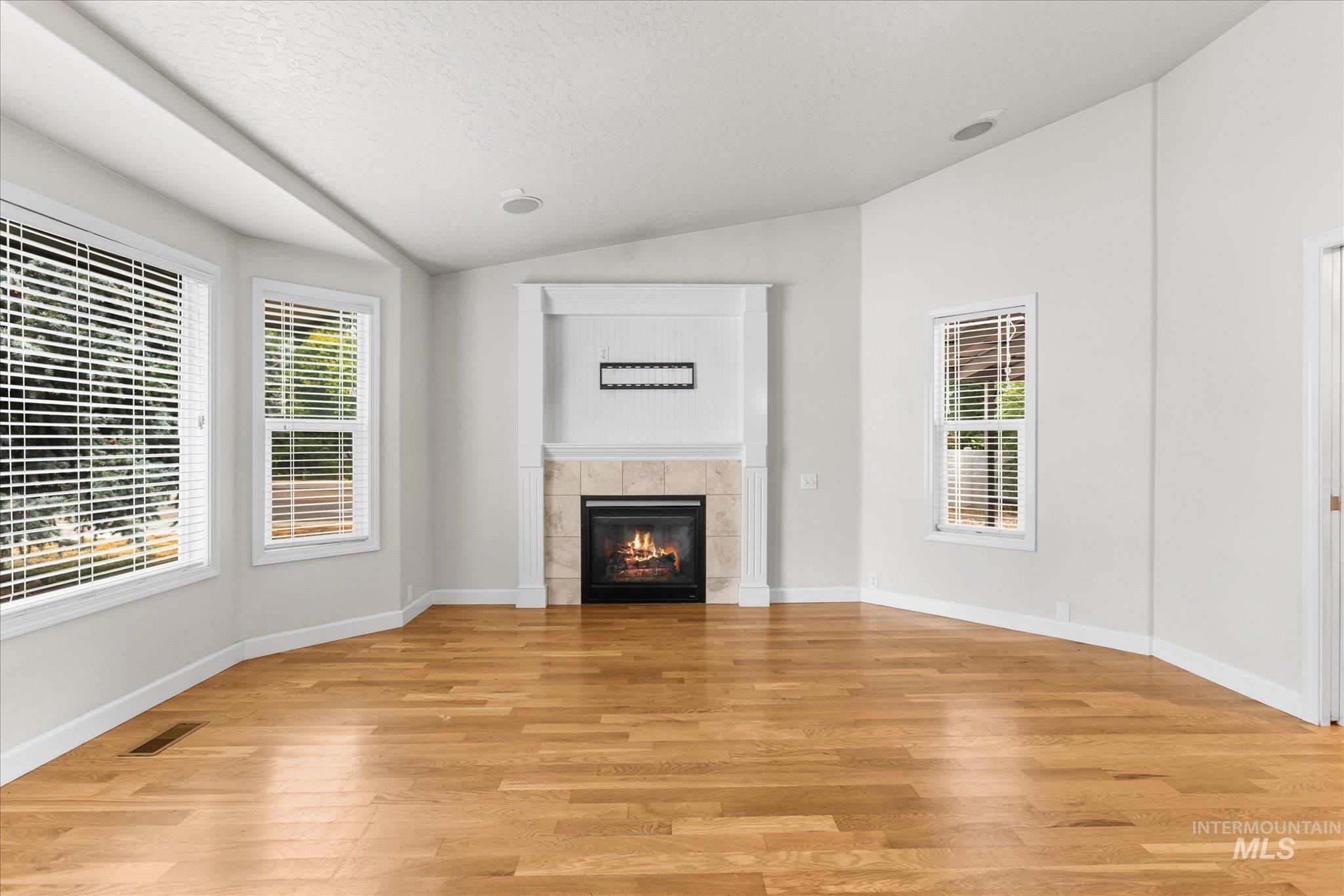 4778 N Wisteria Pl, Boise, Idaho 83713, 3 Bedrooms, 2.5 Bathrooms, Residential For Sale, Price $475,000,MLS 98997995