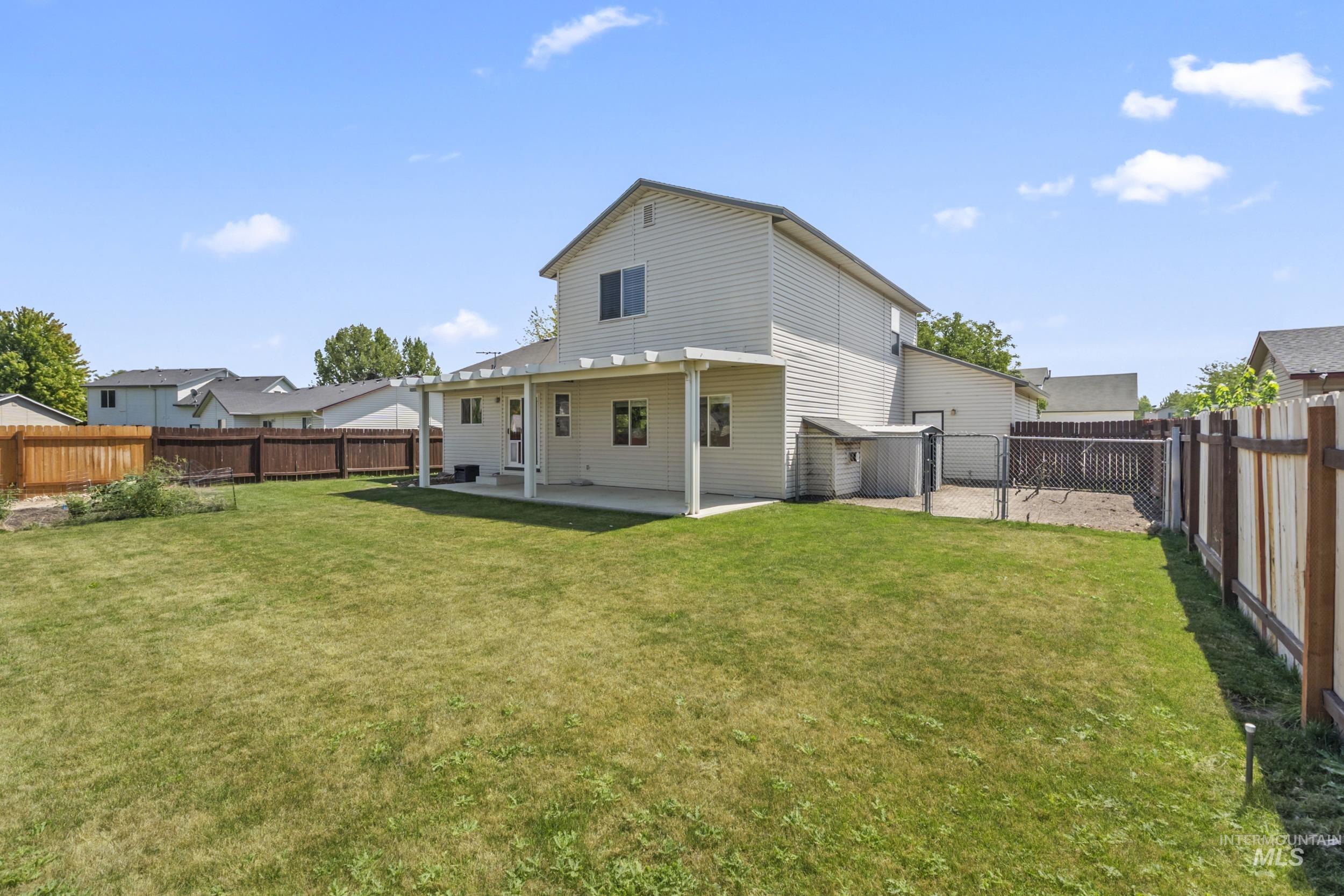 214 E Screech Owl Dr., Kuna, Idaho 83634, 4 Bedrooms, 3 Bathrooms, Residential For Sale, Price $439,900,MLS 98997996