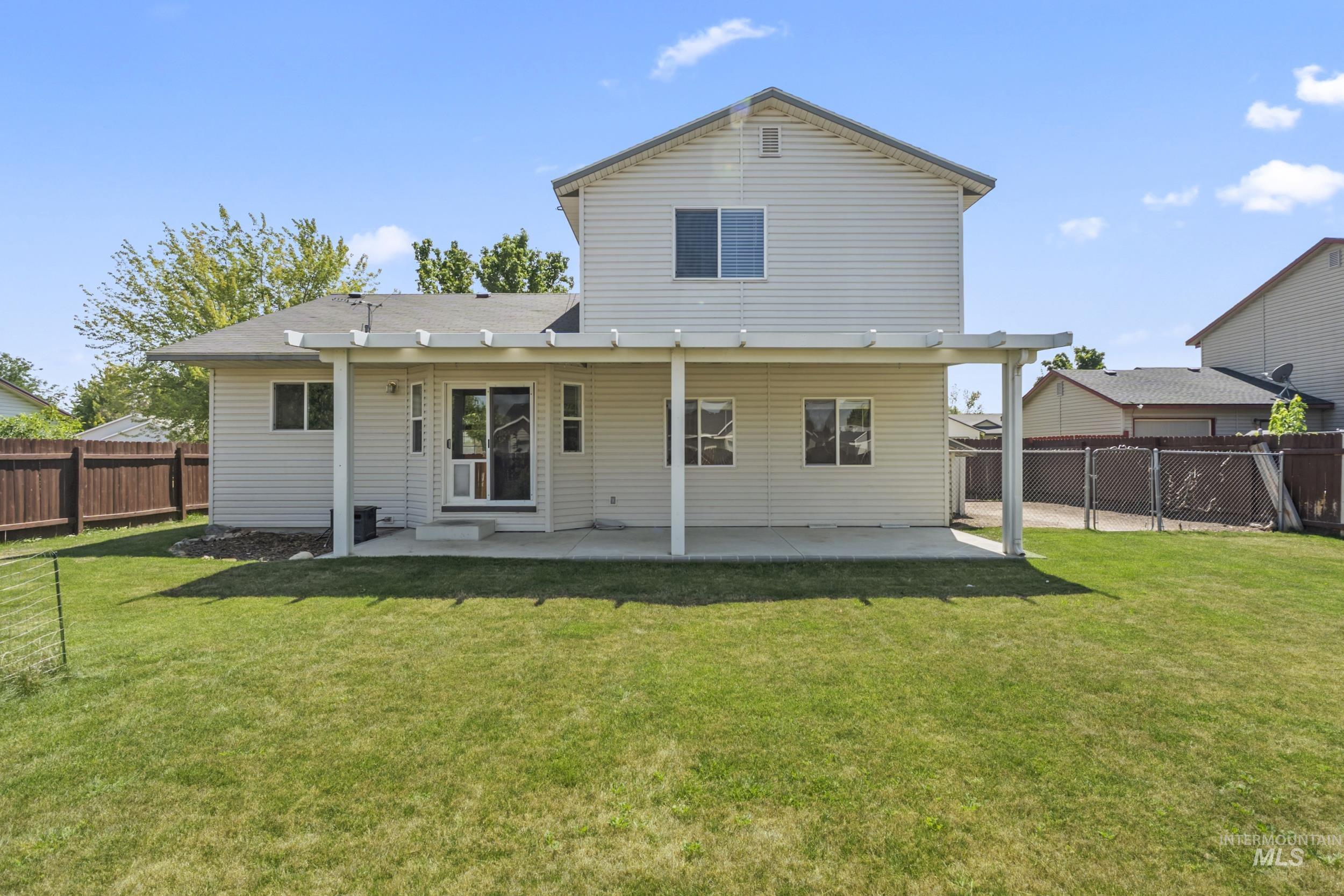 214 E Screech Owl Dr., Kuna, Idaho 83634, 4 Bedrooms, 3 Bathrooms, Residential For Sale, Price $439,900,MLS 98997996